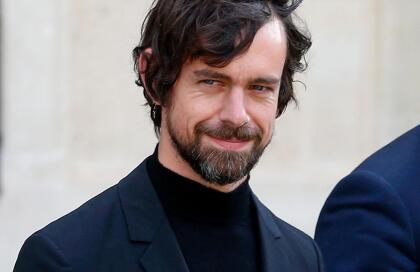 <b>Puesto 1. Jack Dorsey, más de 1,000 millones de dólares.</b> El CEO de Twitter y Square destinó su aporte económico a un fondo de ayuda a los afectados por la crisis sanitaria. Los aportes que ha realizado corresponden a más del <b>21.74%</b> de su fortuna total. <br>