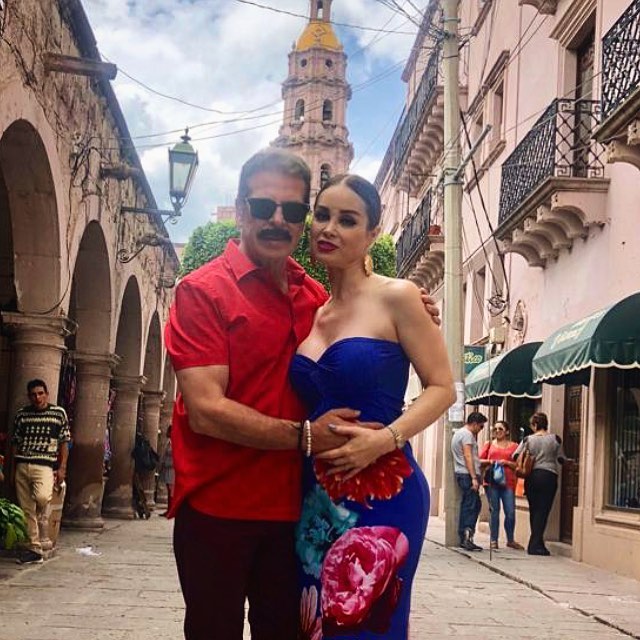Sergio Goyri Aun No Se Divorcia Pero Ya Tiene Anillo De Compromiso Y Tatuaje Para Casarse Por Tercera Vez Famosos Univision
