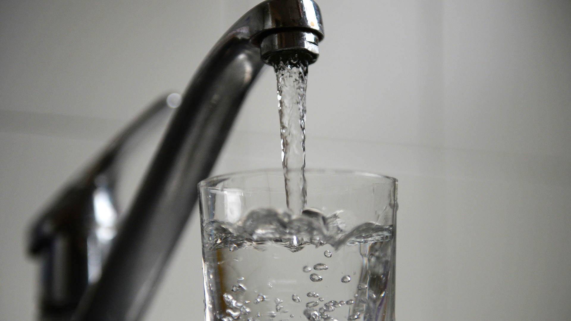 Tan claro como el agua Noticias Univision Salud Univision