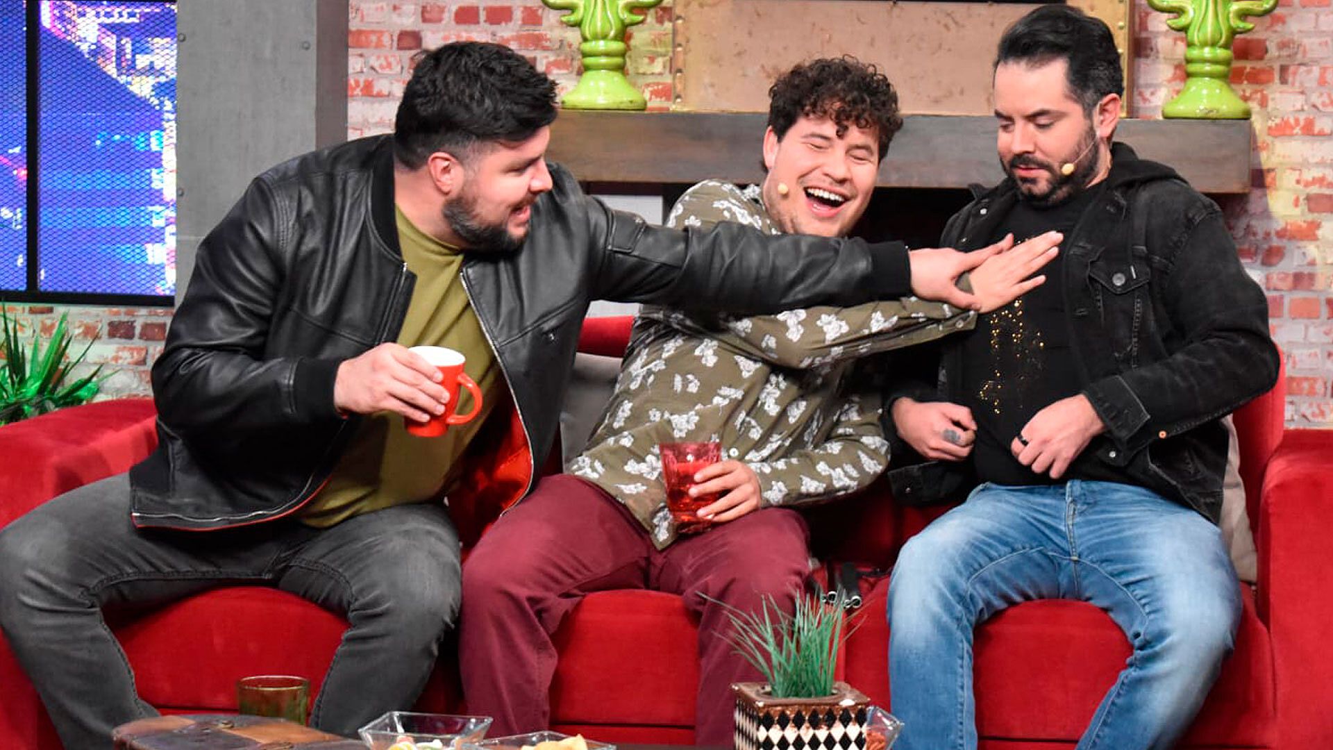 Miembros al aire capítulo completo 265 Ojitos de Huevo, Alexis Ayala