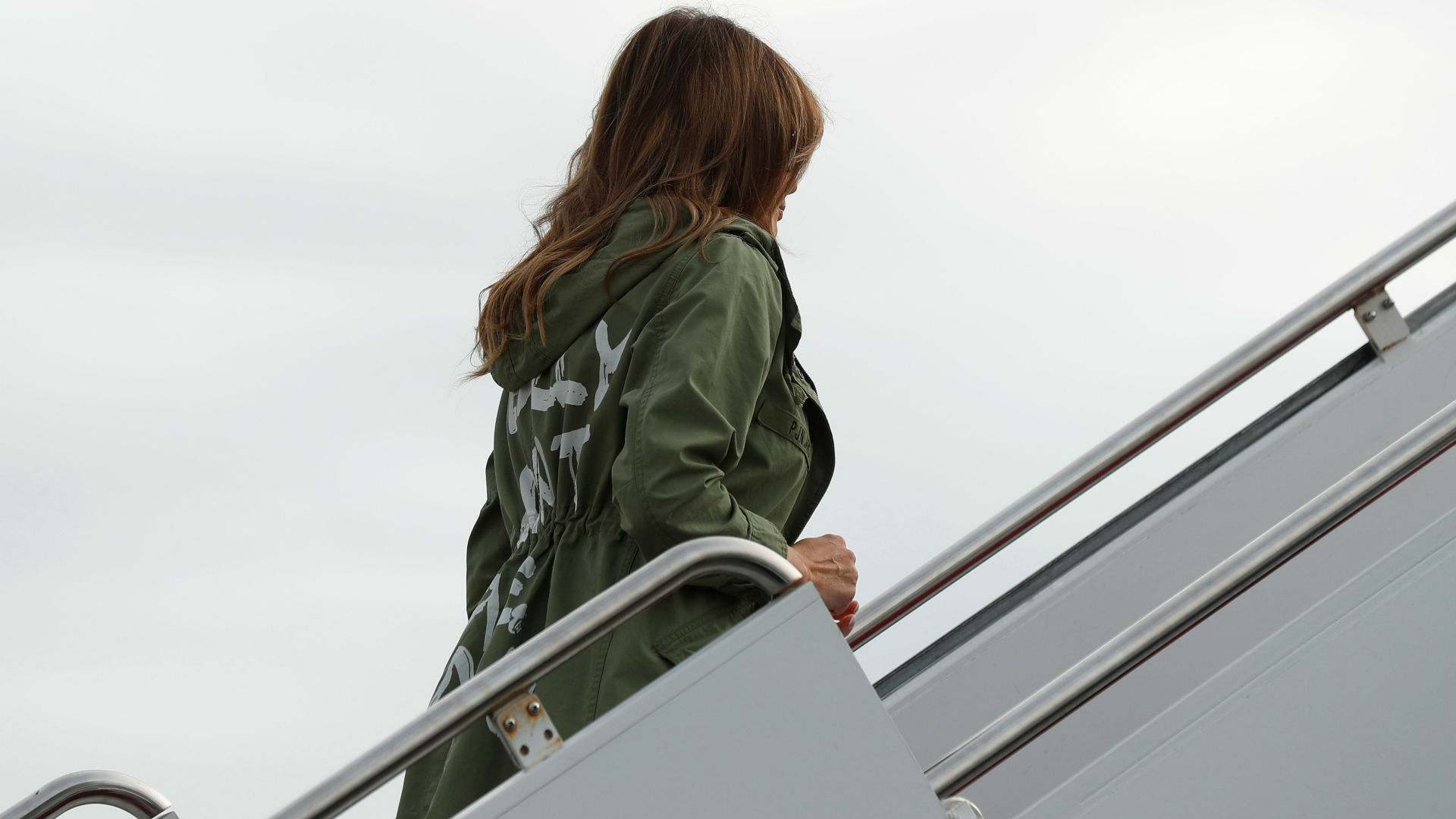 I really don t care el polemico mensaje de la chaqueta de Melania Trump en su viaje a Texas