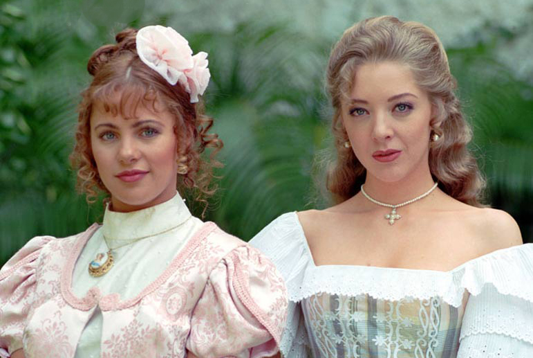 Qué fue de la actriz Ana Colchero? Ariel López Padilla y Carla Estrada  responden | Univision Famosos | Univision