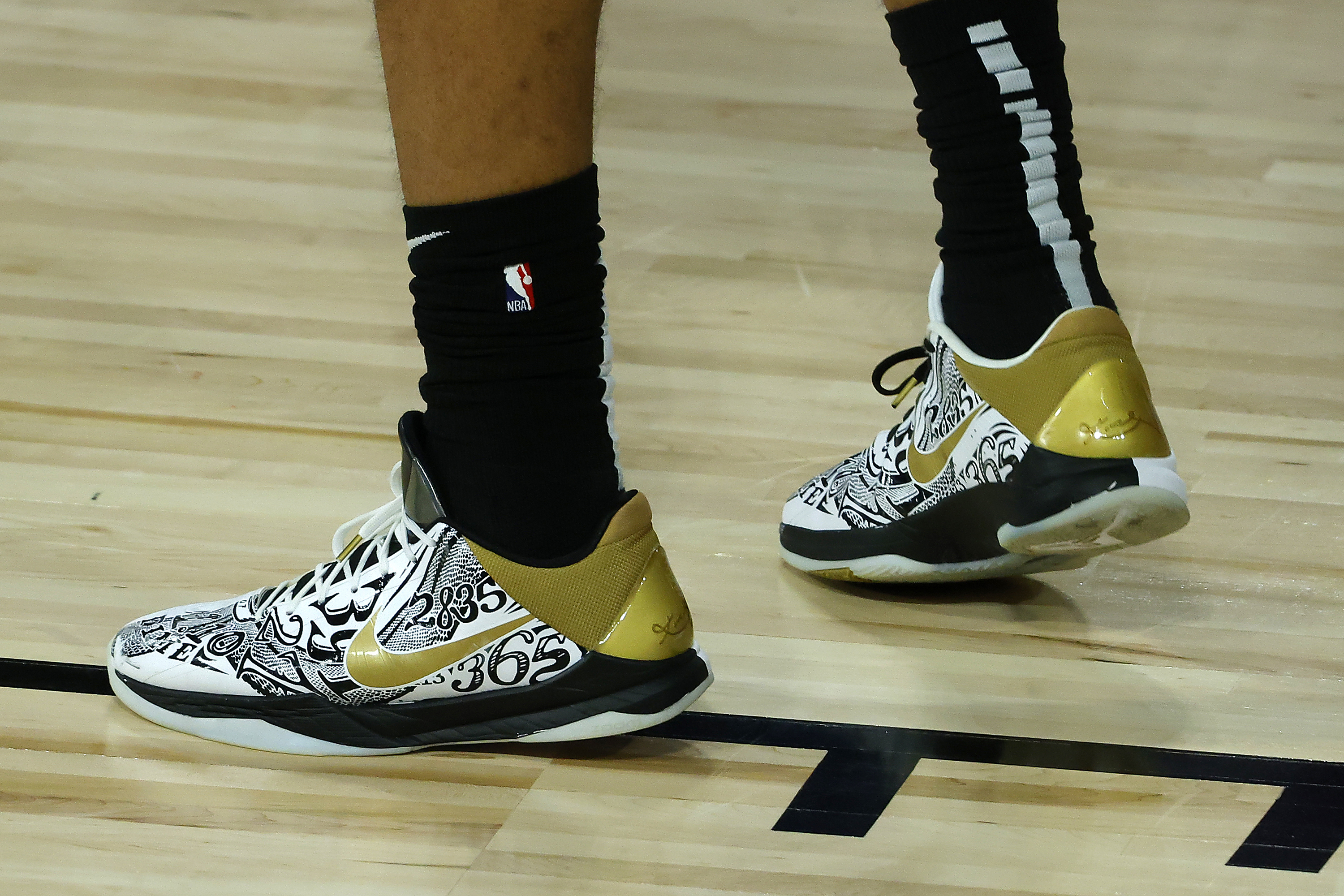 Así lucen los tenis de los basquetbolistas en Orlando | Deportes NBA | TUDN  Univision