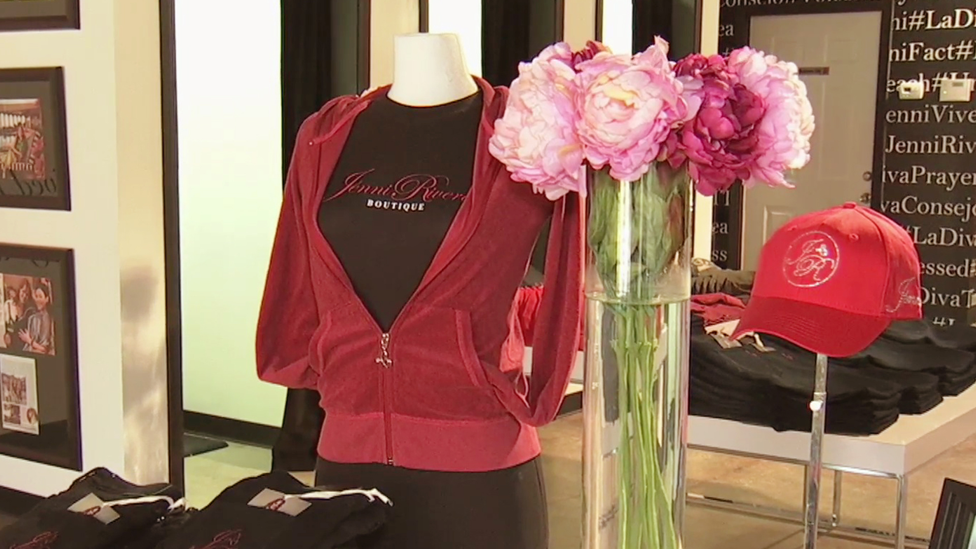 Mira qué puedes comprar en la boutique de Jenni Rivera Shows