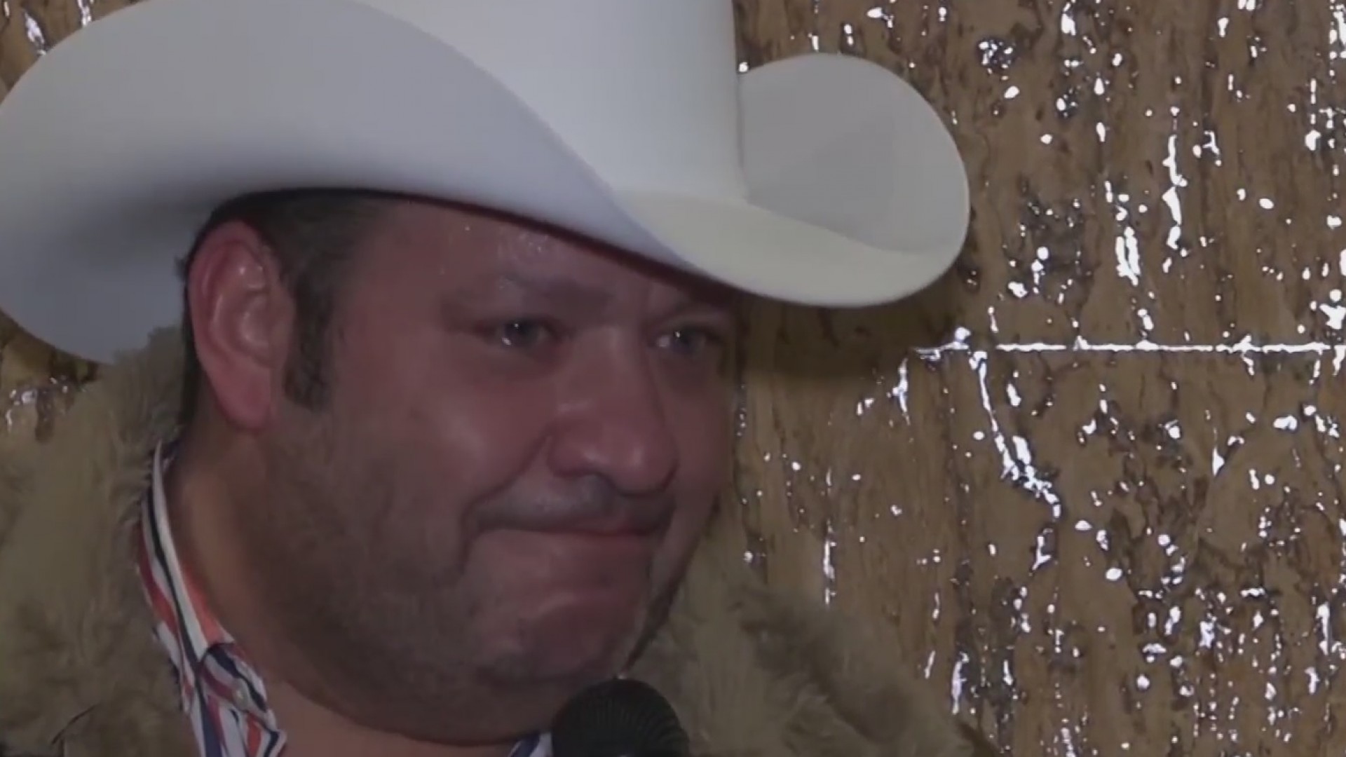 Beto Zapata rompe en llanto porque sus tres hijos no conocen a su media hermana Shows Primer