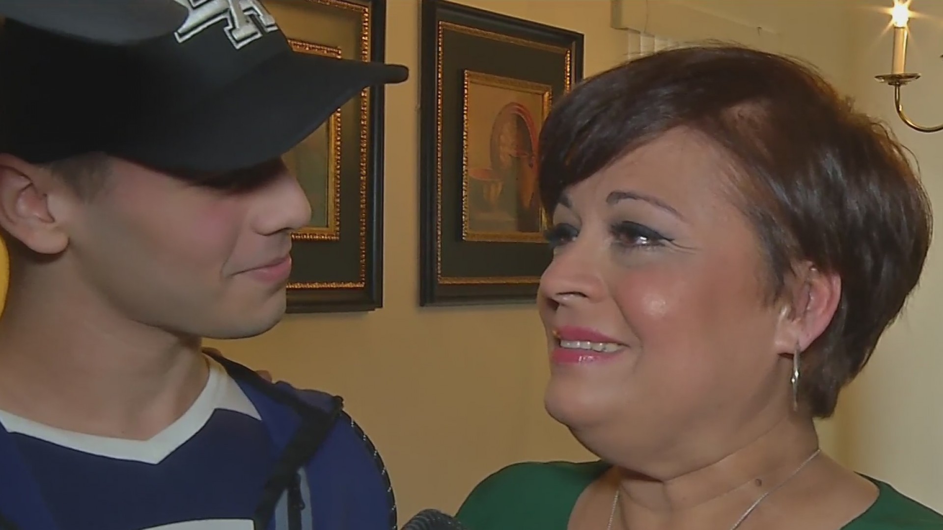 Jomari levanta el ánimo a una madre que tuvo que luchar contra su