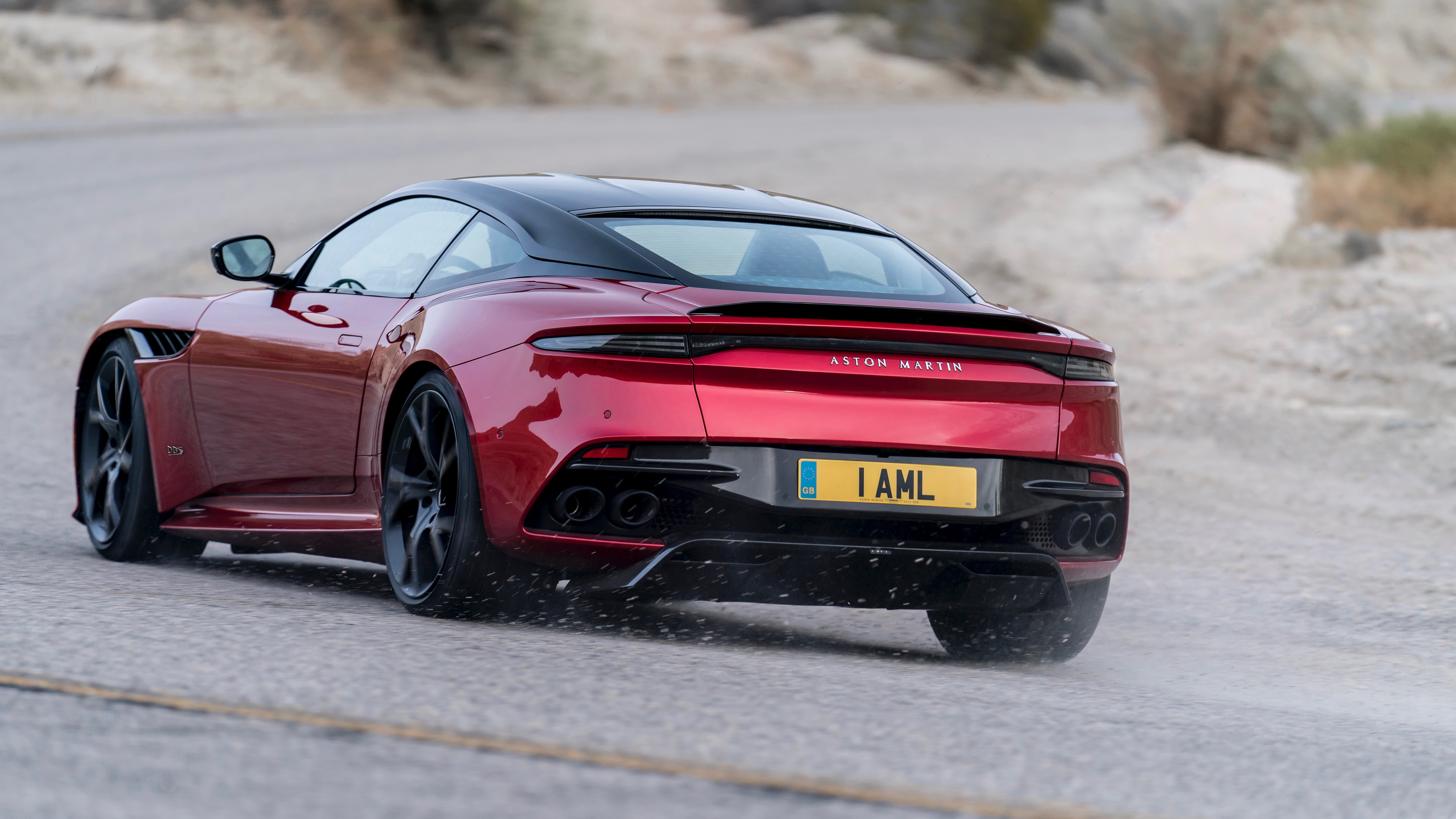el aston martin dbs superleggera 2019 es un súper gran turismo de