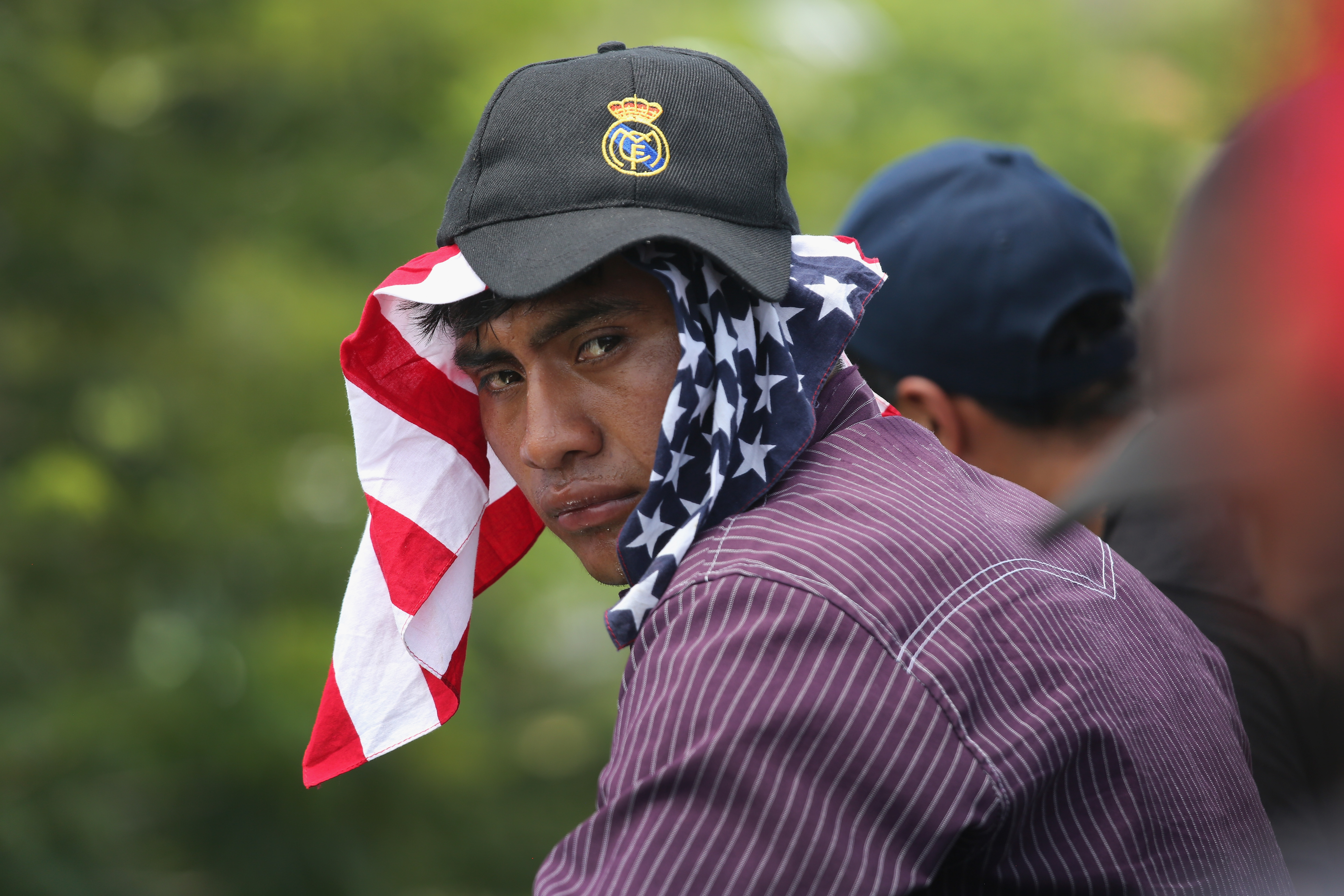 помощь иммигрантам. политика сша. американские эмигранты. помощь иммигрантам. американский народ.