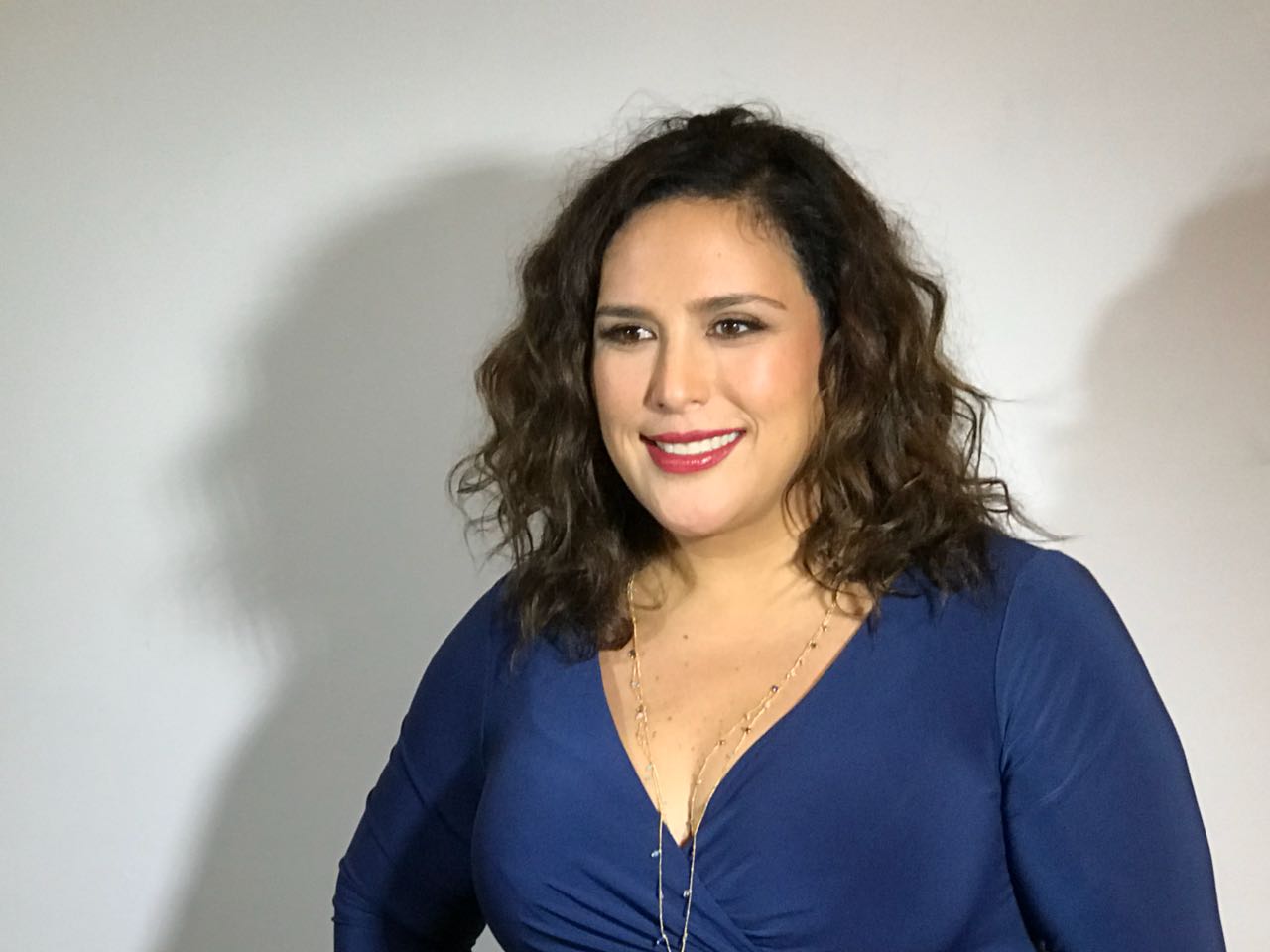 Angélica Vale se enorgullece de su protagónico de 40 años de edad | Parentless Content Las Extrellas | Las Estrellas