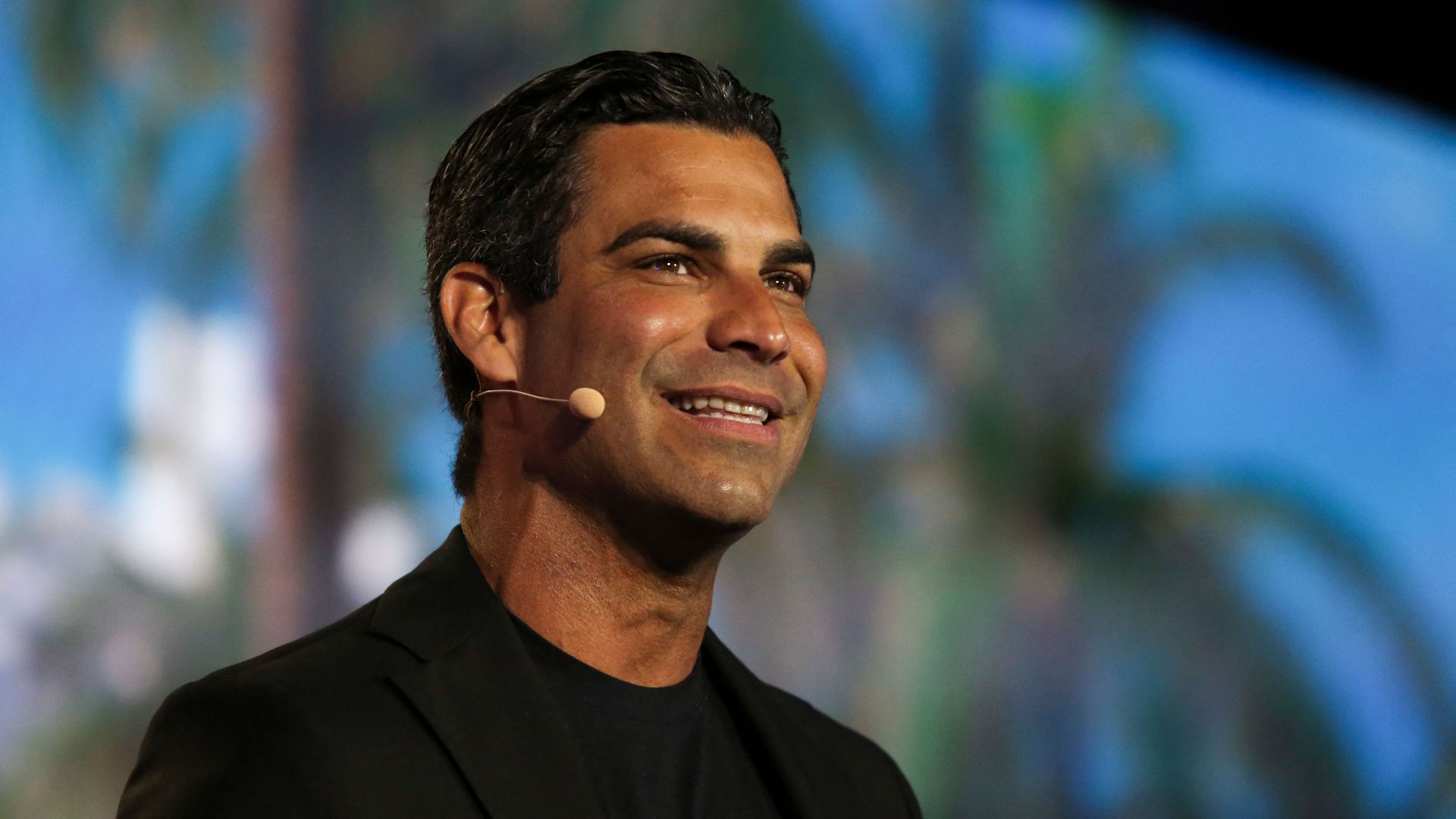 Francis Suarez es reelecto como alcalde de Miami con amplia ventaja