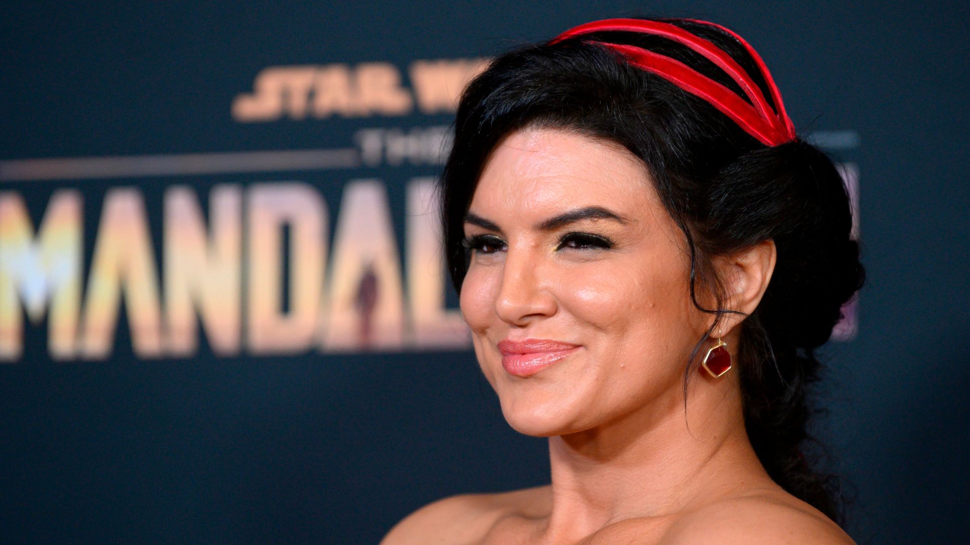 Despiden a la actriz Gina Carano de la serie The Mandalorian por sus