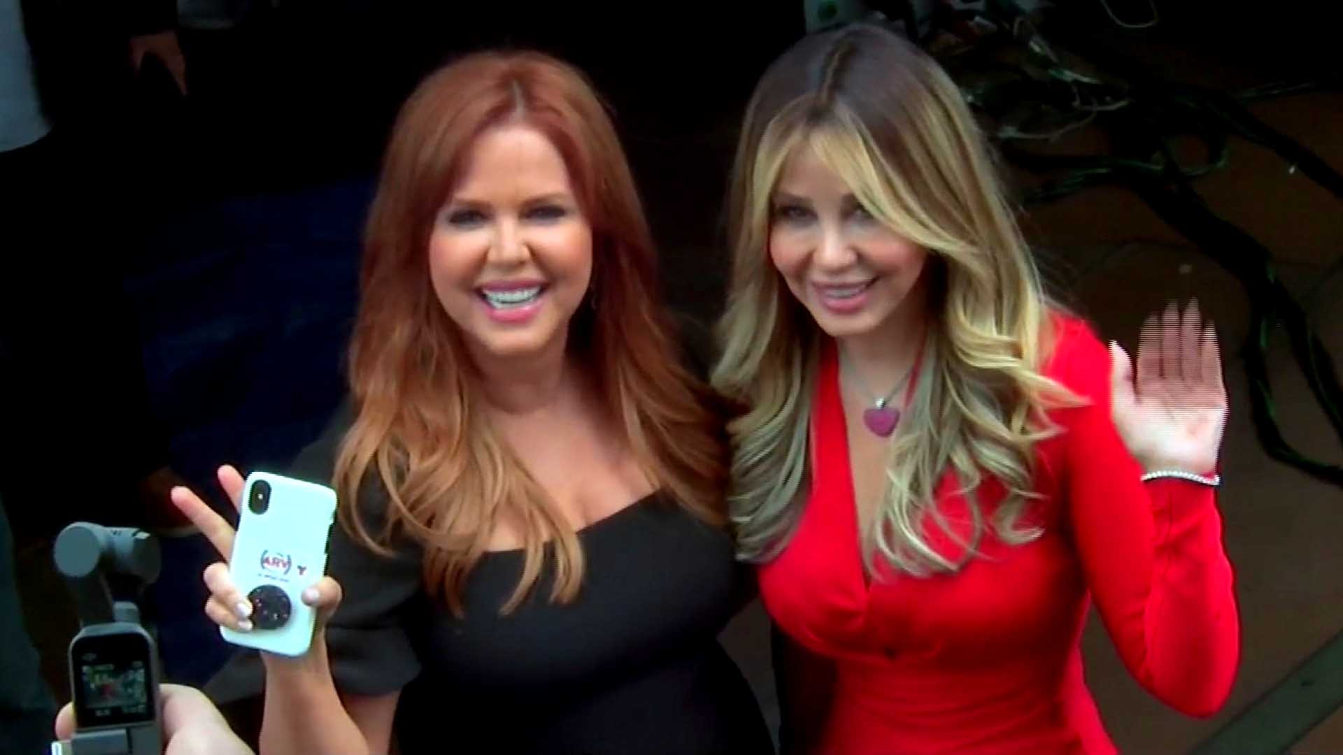 María Celeste Arraras y Myrka Dellanos ríen con las anécdotas del