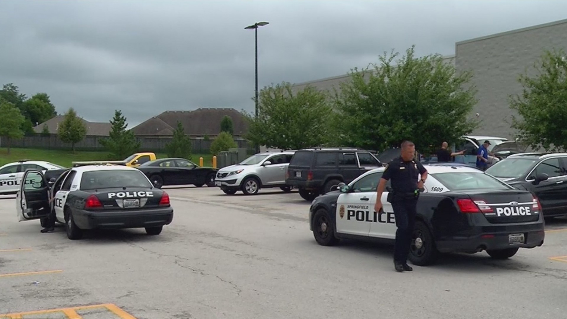 Muere niña de 10 años baleada por un vecino en Springfield, image size:1920x1080