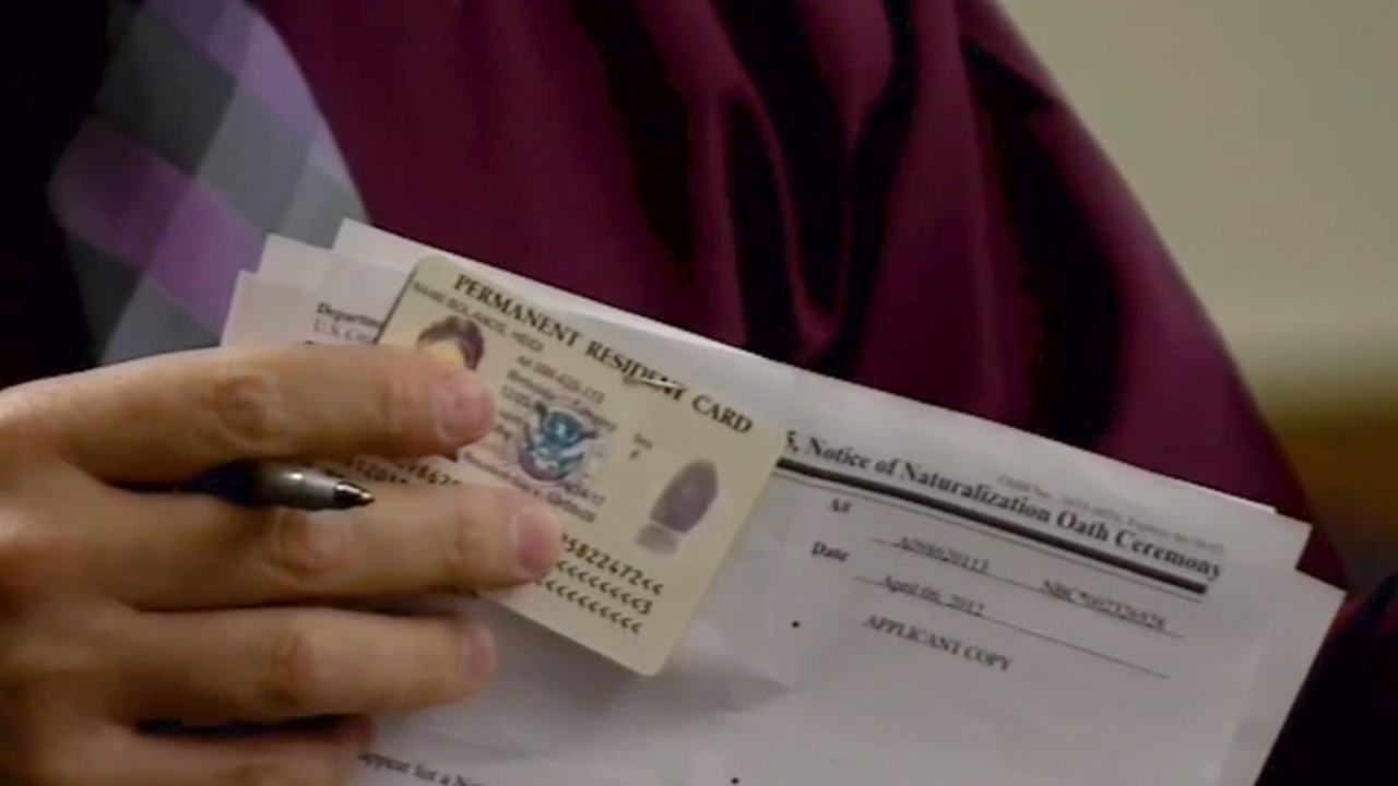 USCIS extends deadlines to send key immigration documents for processing Univision News