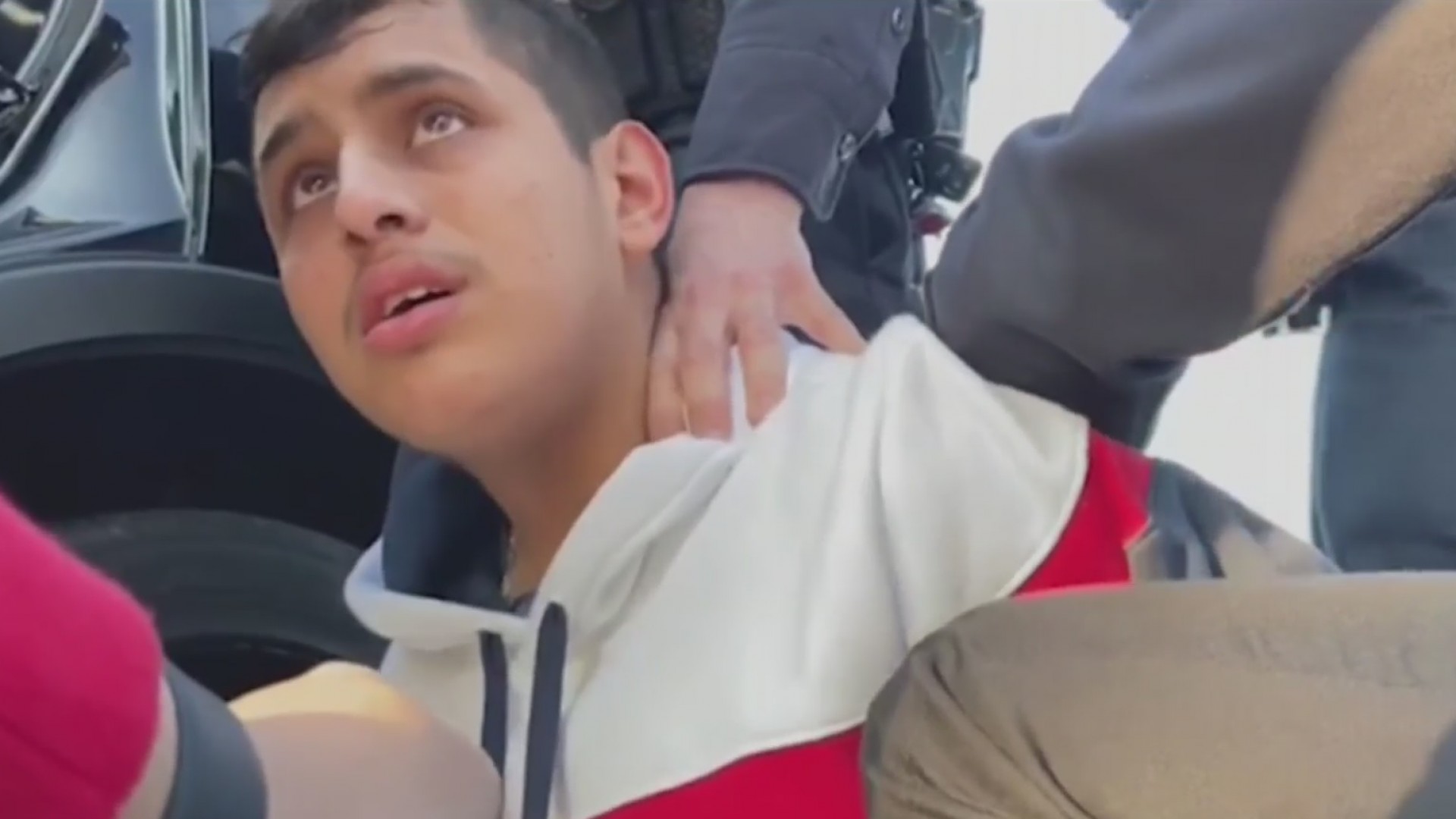 Denuncian que un adolescente con autismo fue esposado por la policía