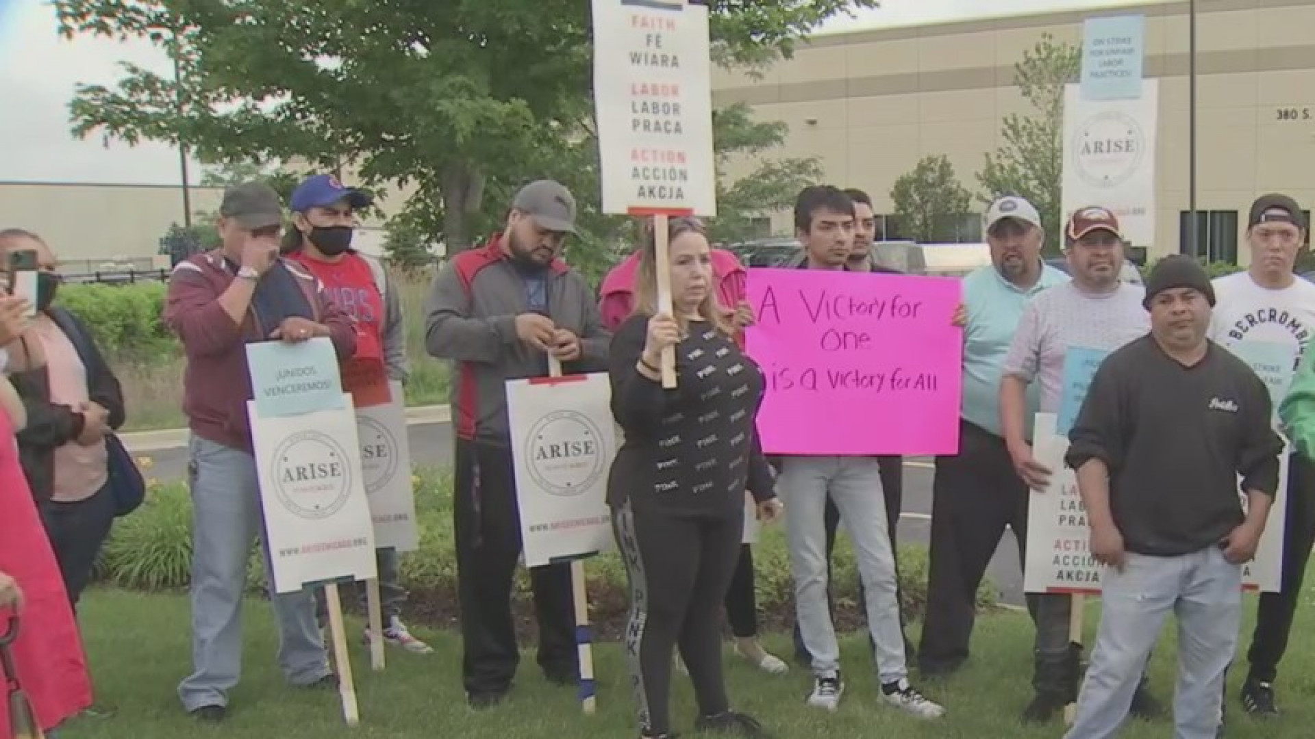 Mejores condiciones labores, lo que piden empleados de Portillo's Food