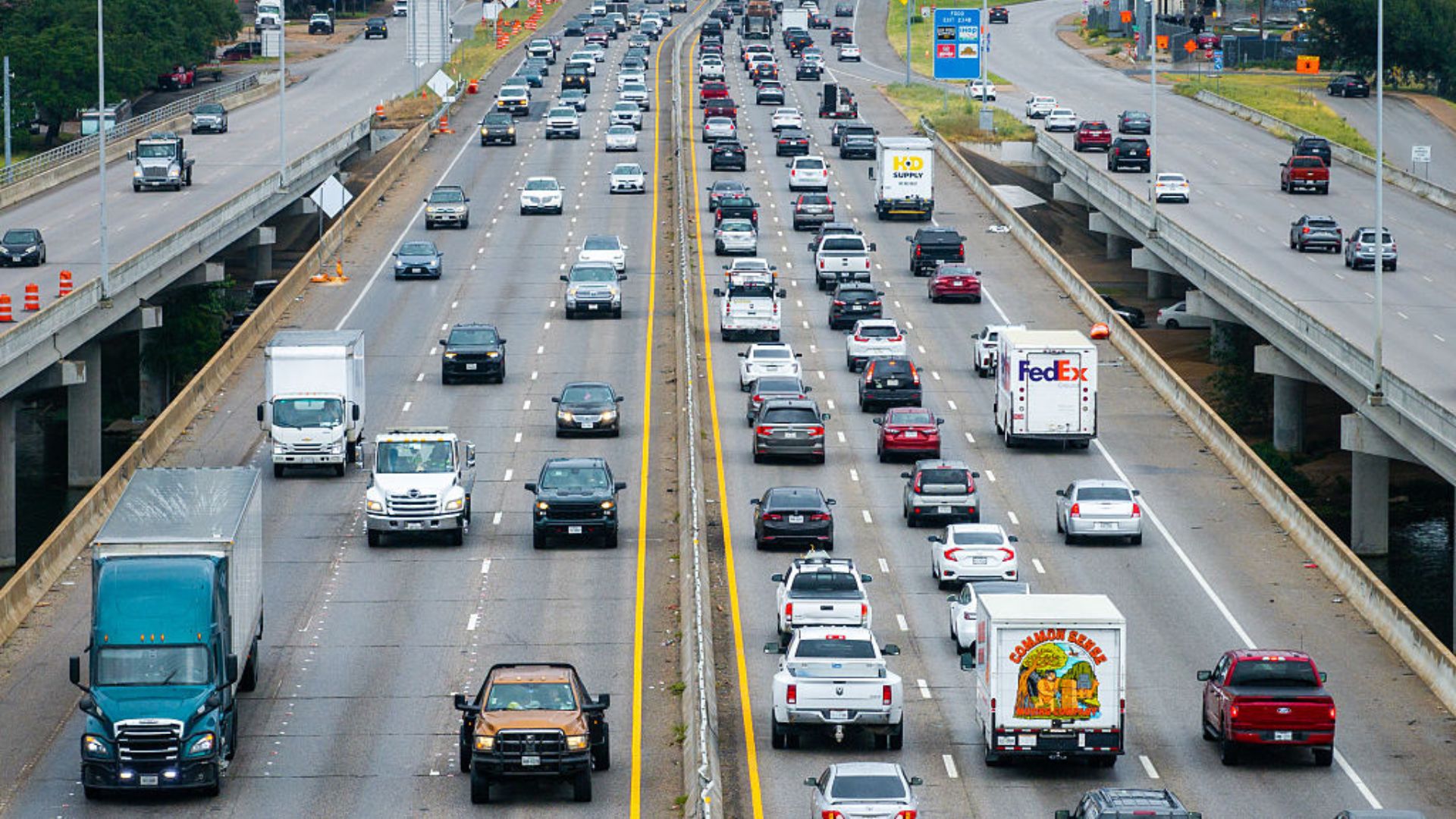 Los mejores y peores horarios para conducir en DFW este Labor Day Weekend, image size:1920x1080