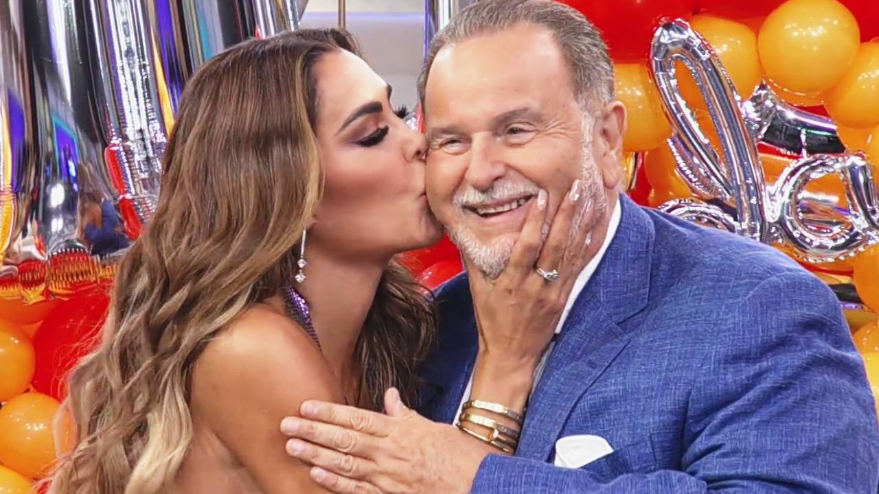 Ninel Conde le dio un beso y acceso especial a su OnlyFans a Raúl de Molina por su cumpleaños