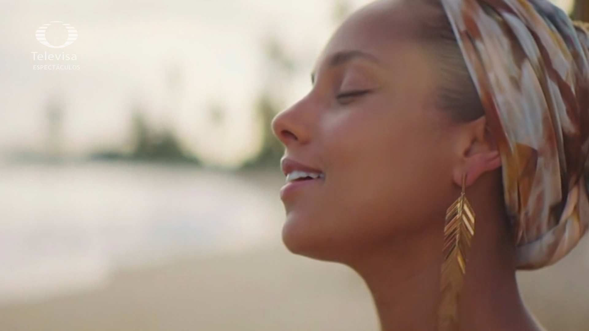 Alicia Keys y Pedro Capó cantan el remix de ‘Calma’ Shows