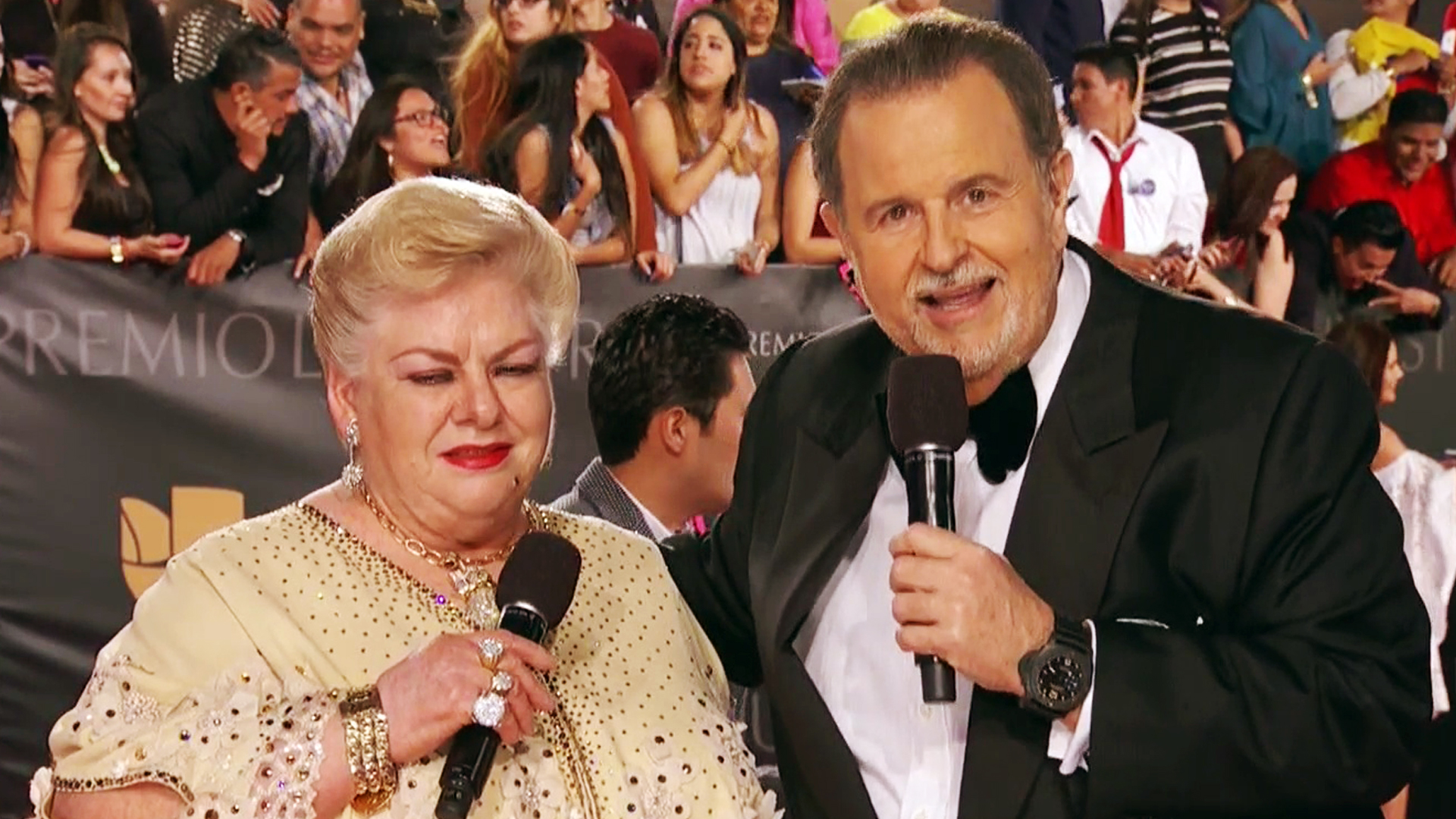 Noche de estrellas Paquita la del Barrio homenajeada con el Premio a