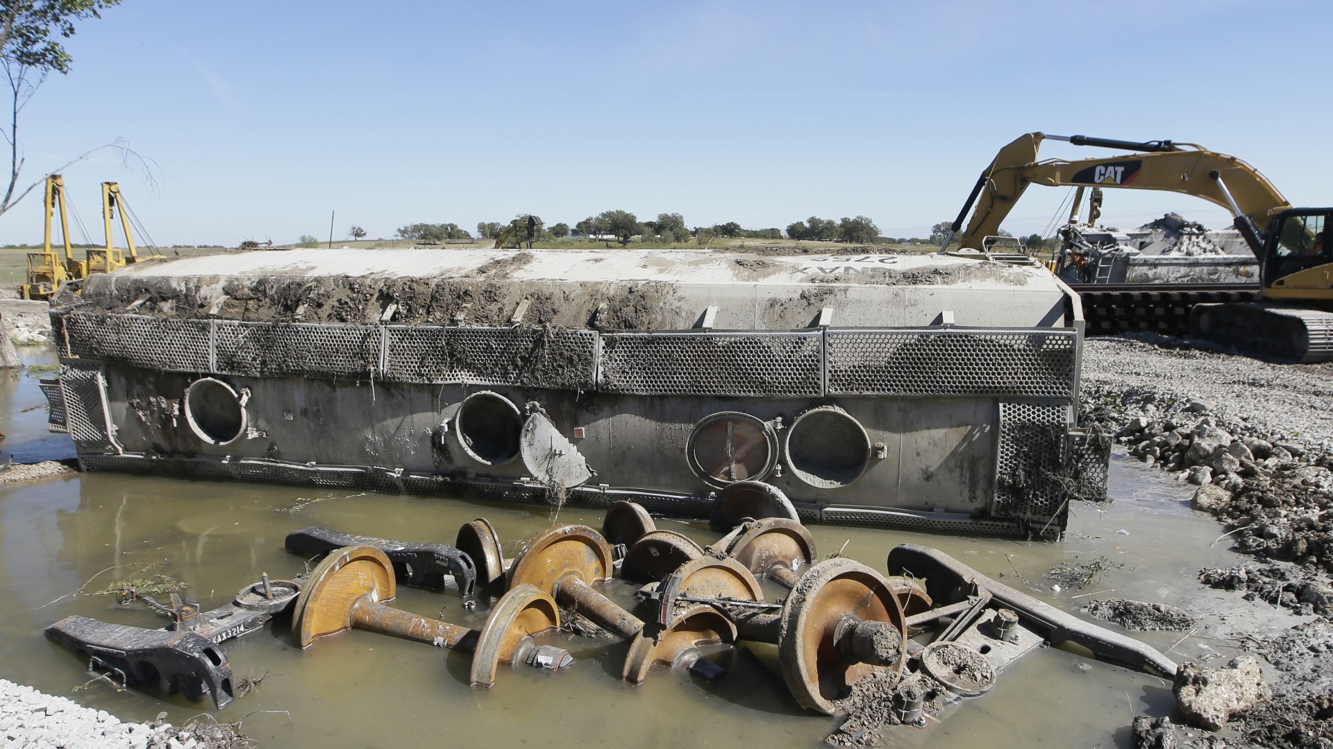 Bajo el agua se encuentra parte de Texas Shows Primer Impacto Univision