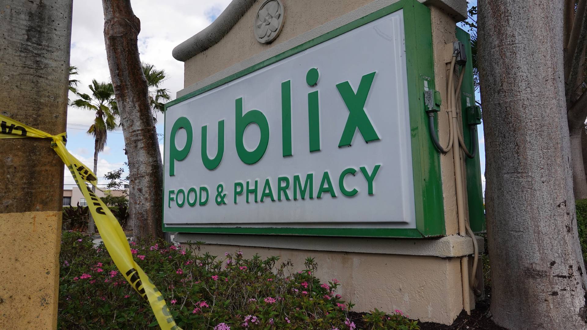 Hombre se prende fuego dentro de una tienda Publix en Plant City