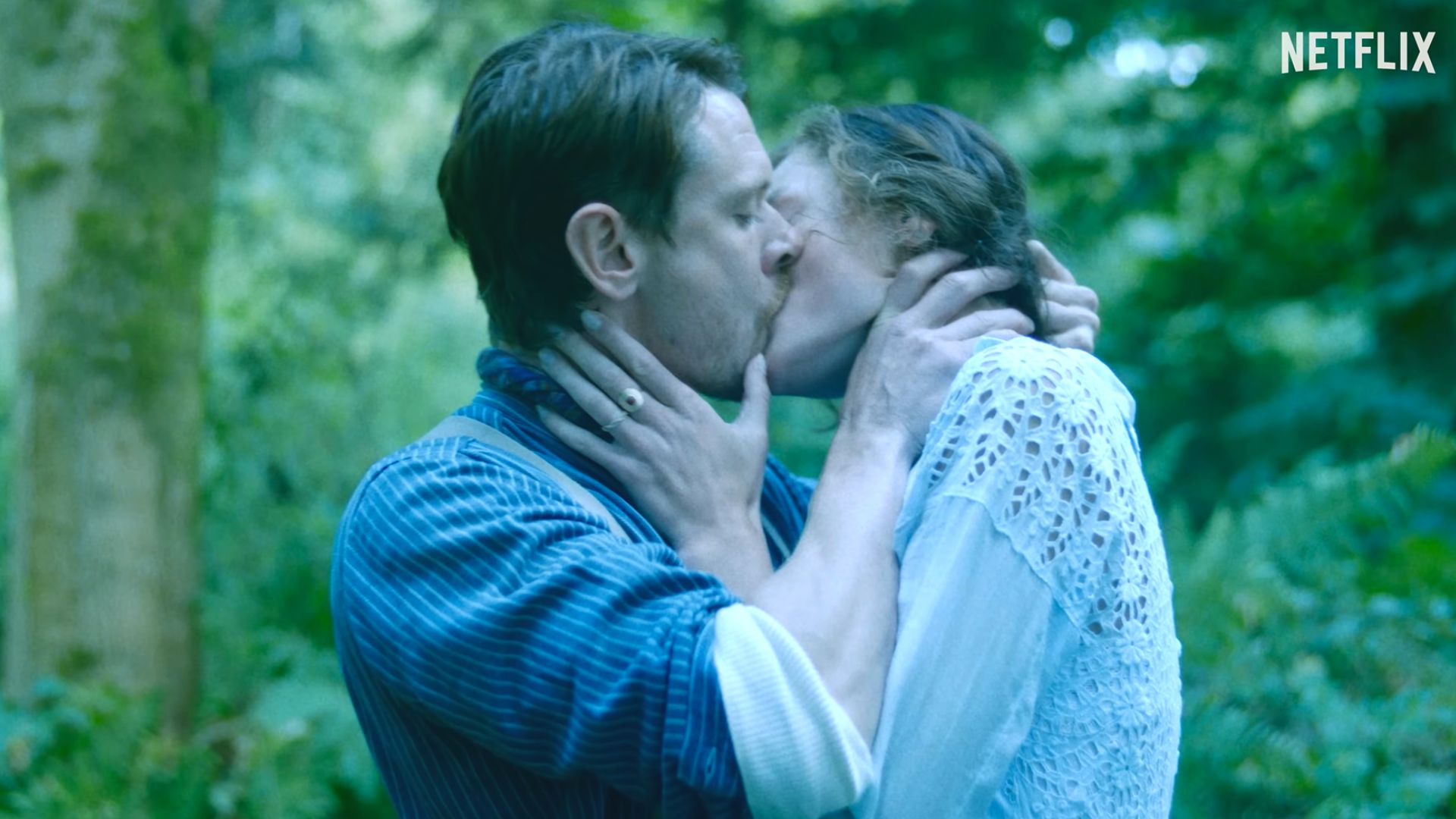 Lady Chatterley's Lover' película de Netflix: para los protagonistas fue  aterrador grabar la escena desnudos bajo la lluvia | Entretenimiento Cine y  Series | Univision