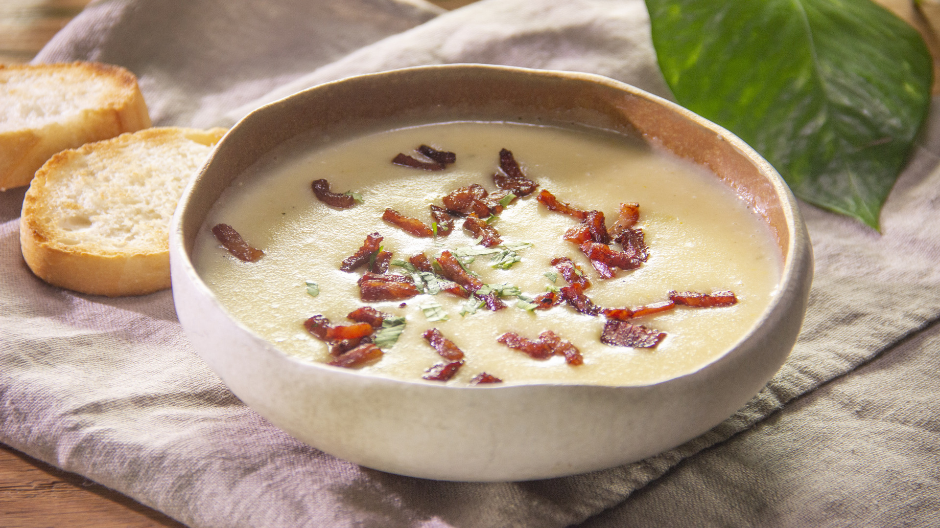 Receta de sopa de papa con tocino Delicioso Univision