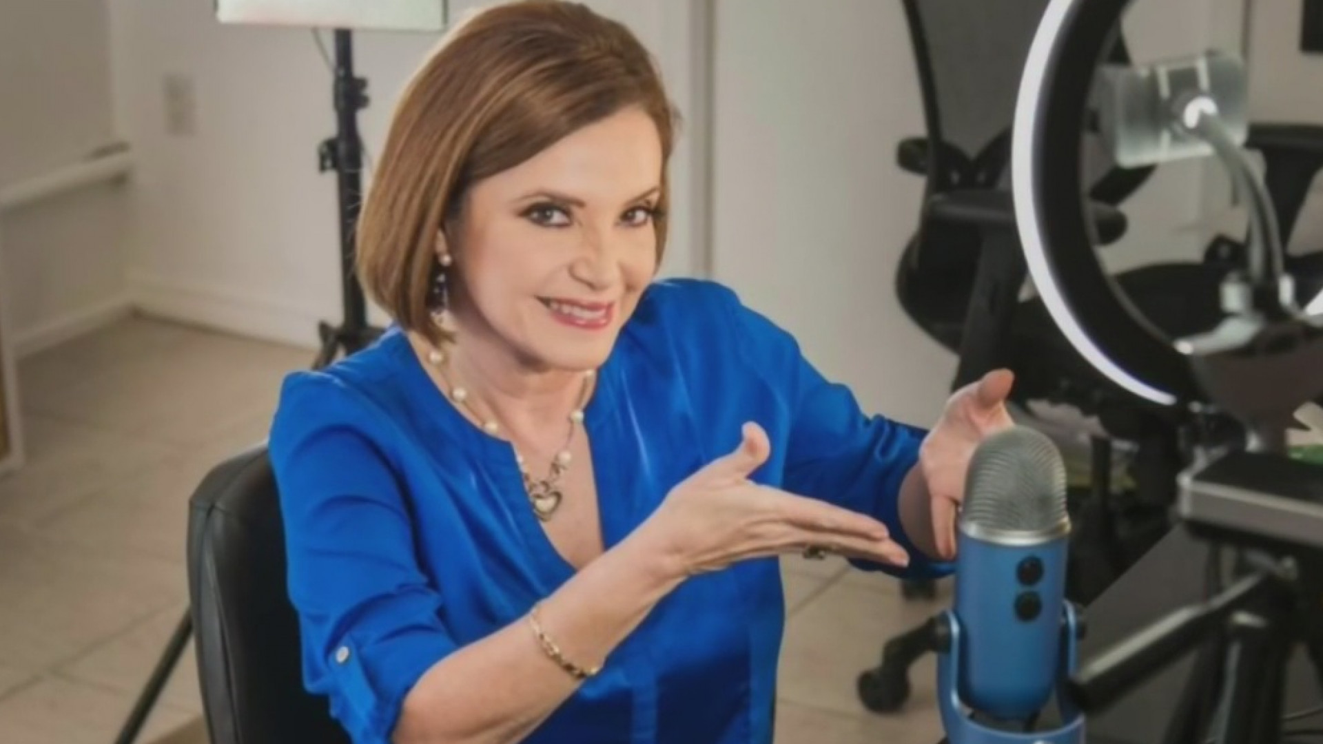 Periodista Lourdes del Río habla sobre su nuevo proyecto en podcast