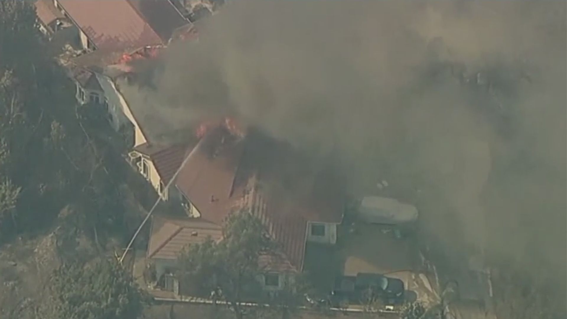 Incendios forestales en California no dan tregua y continúan las