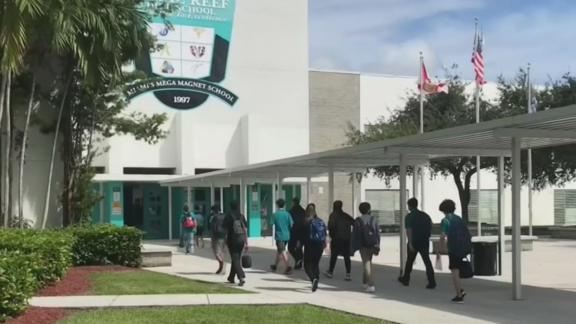 Regresan a las aulas más de 90,000 niños de las escuelas públicas de