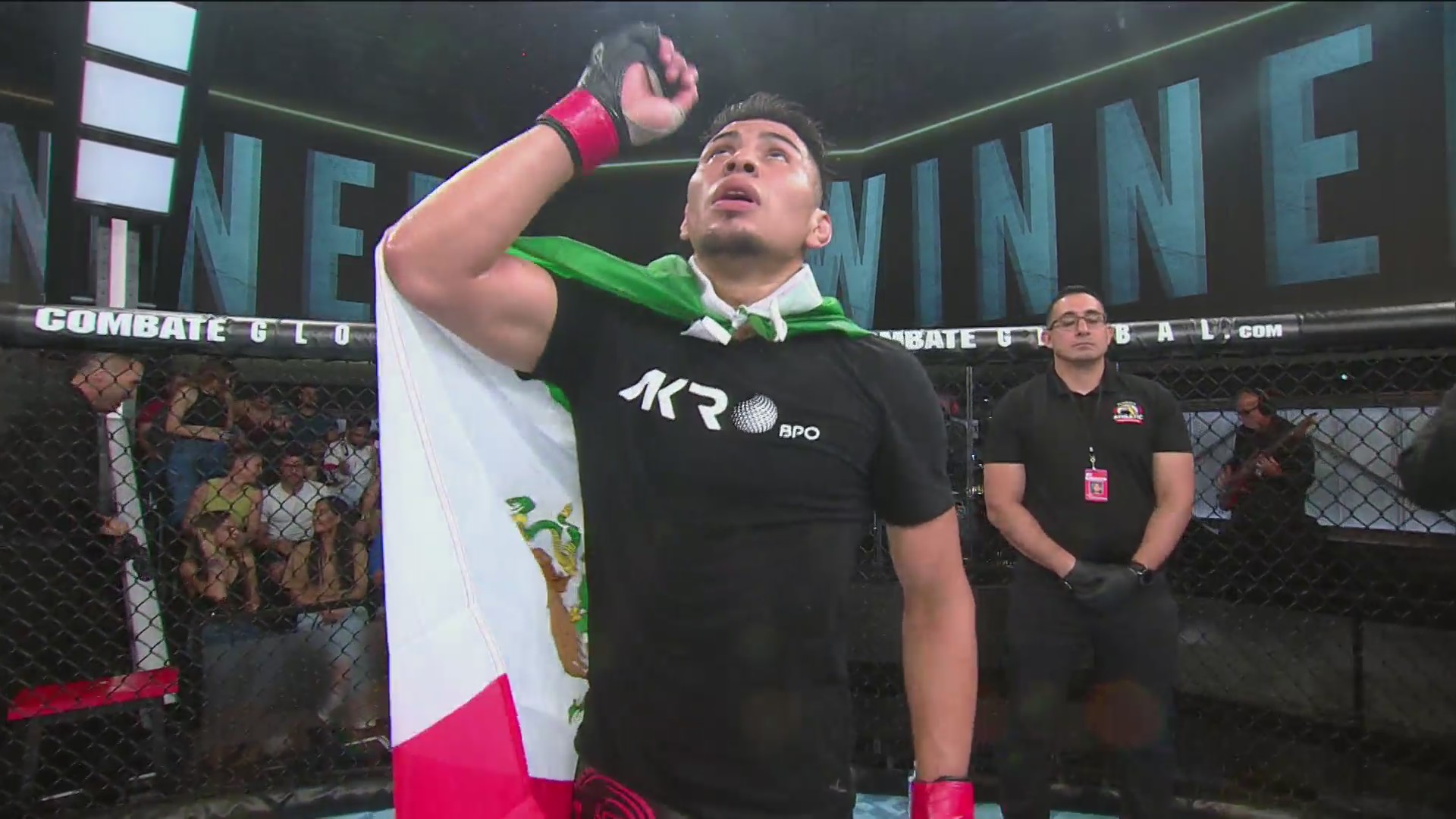 El mexicano Ismael Zamora derrota a Ramón Vizcarra en una gran noche de