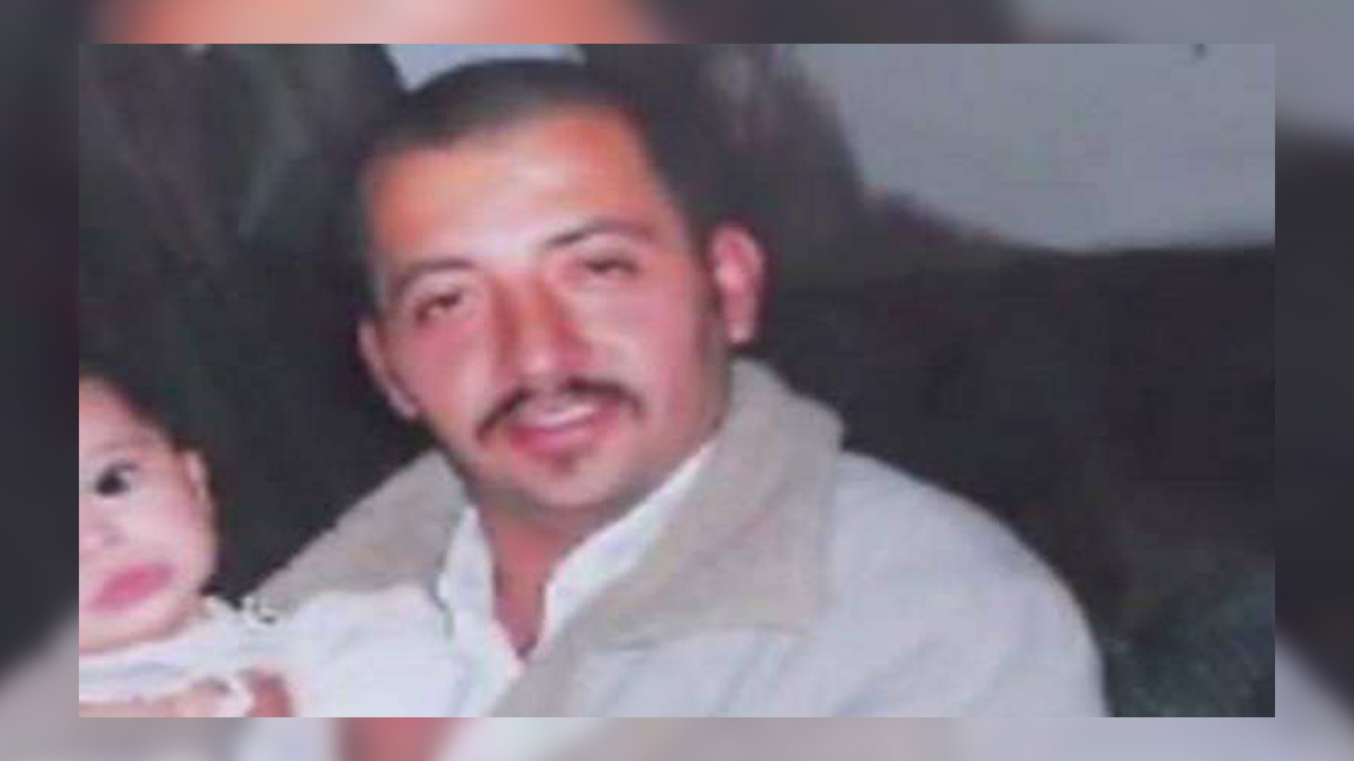 Agente que baleó al mexicano Antonio Zambrano, lo salvó de un incendio