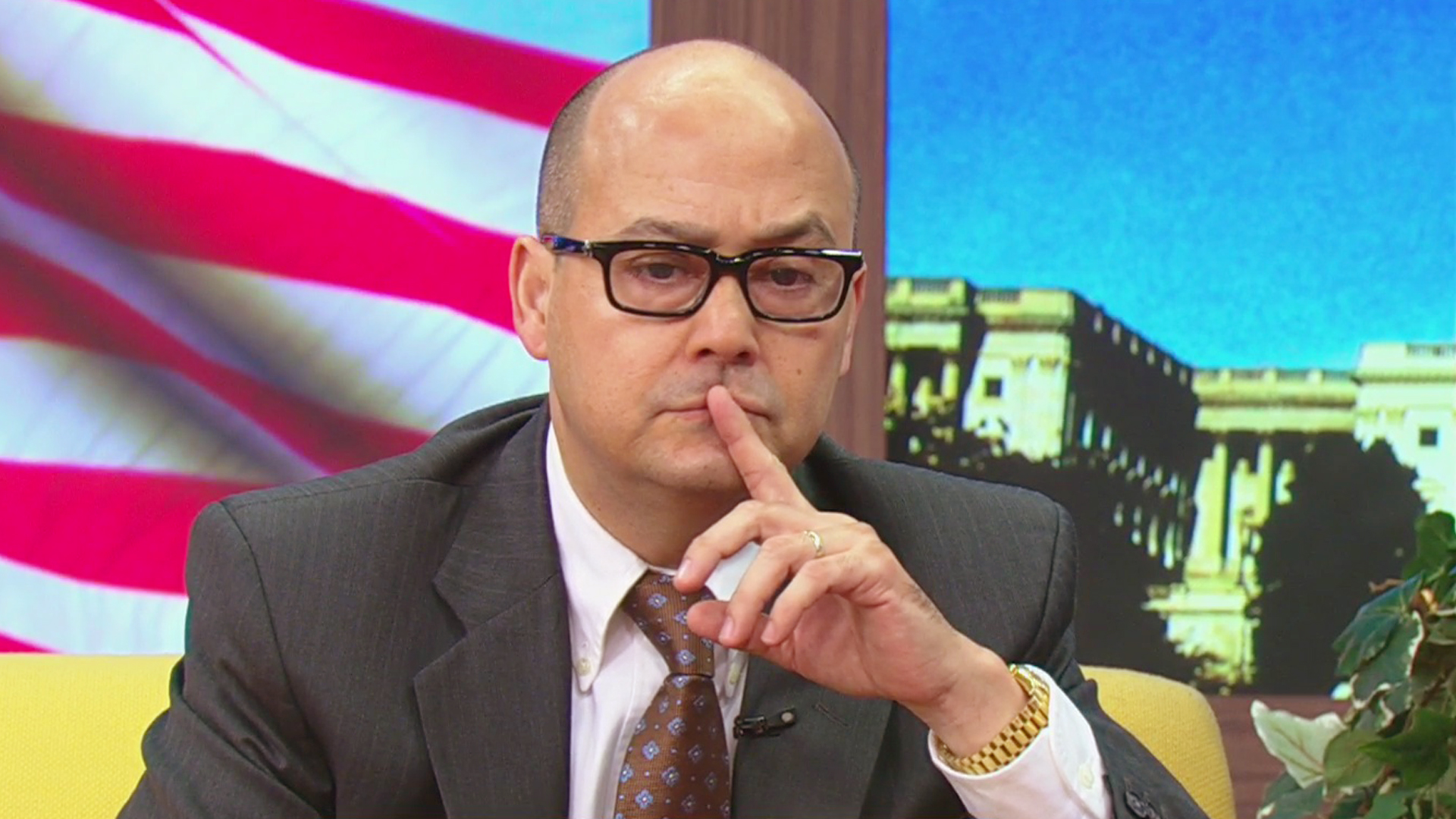 Resuelve tus dudas sobre inmigración con el abogado Mario Lovo Shows