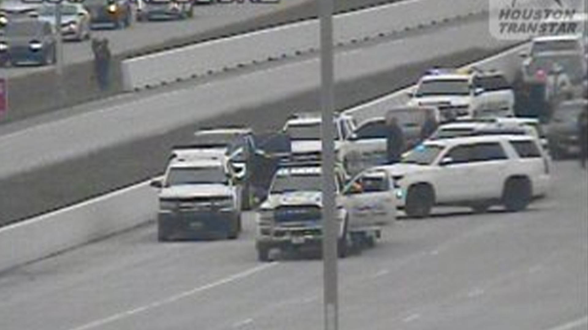 Muere un conductor tras ser baleado en la East Sam Houston Tollway del