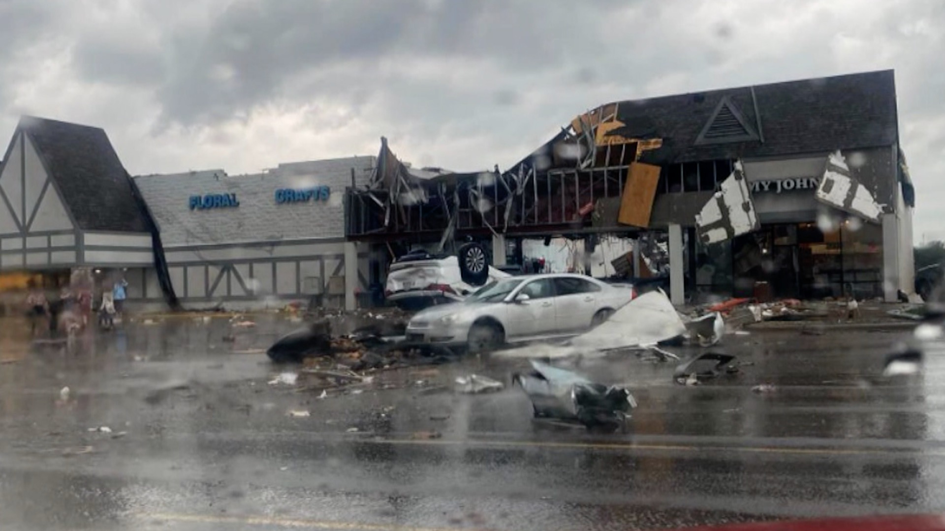 La ciudad de Gaylord en Michigan quedó destruida tras el paso de un