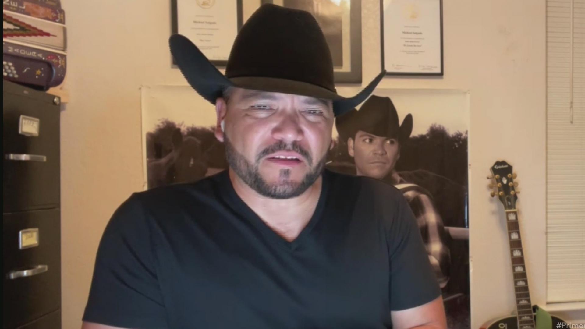 El cantante Michael Salgado lamenta el tiroteo en Uvalde, Texas, y pide