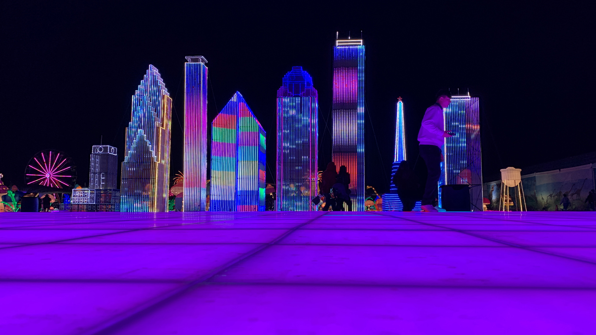 60 artistas llegan desde China para montar un espectáculo de luces