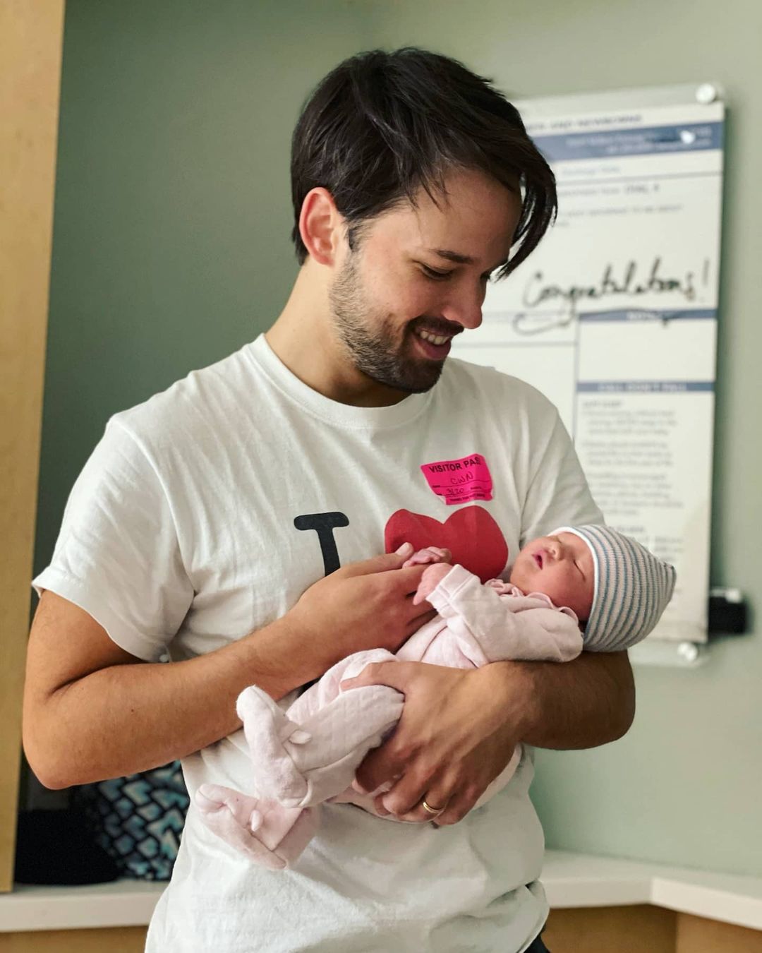 ¡Ya es papá de nuevo! Nathan Kress, Freddie, de iCarly tuvo a su