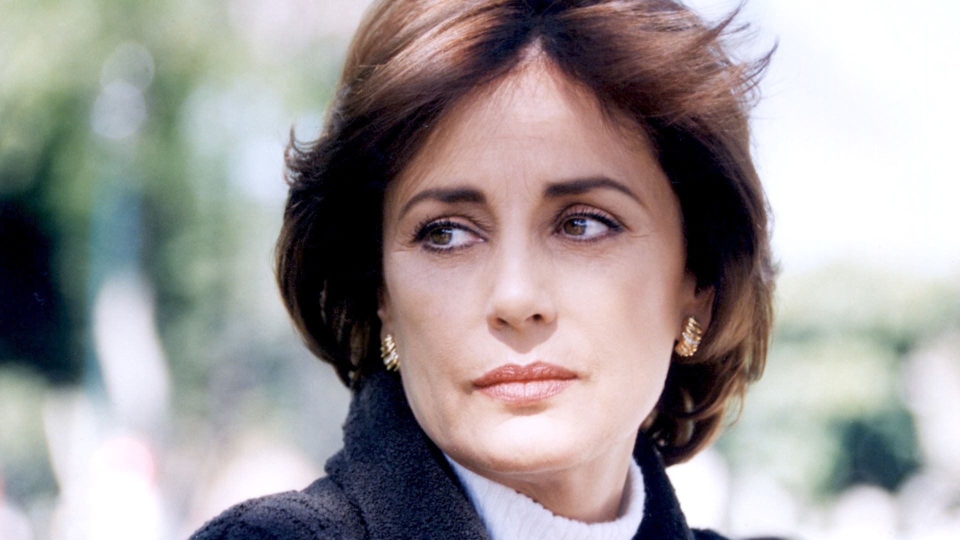 Helena Rojo conquista a la audiencia con 3 telenovelas al aire por TLNovelas | Shows tlnovelas | Televisa