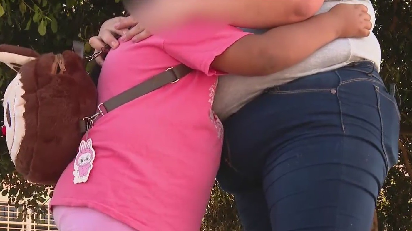 Madre teme llevar a su hija a la escuela por temor a ser separadas por ICE
