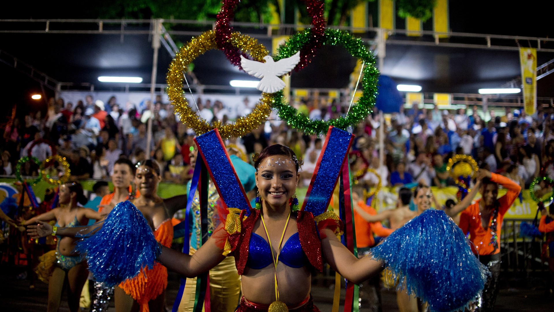 Inicia la Feria de Cali llena de baile y color Shows Noticiero