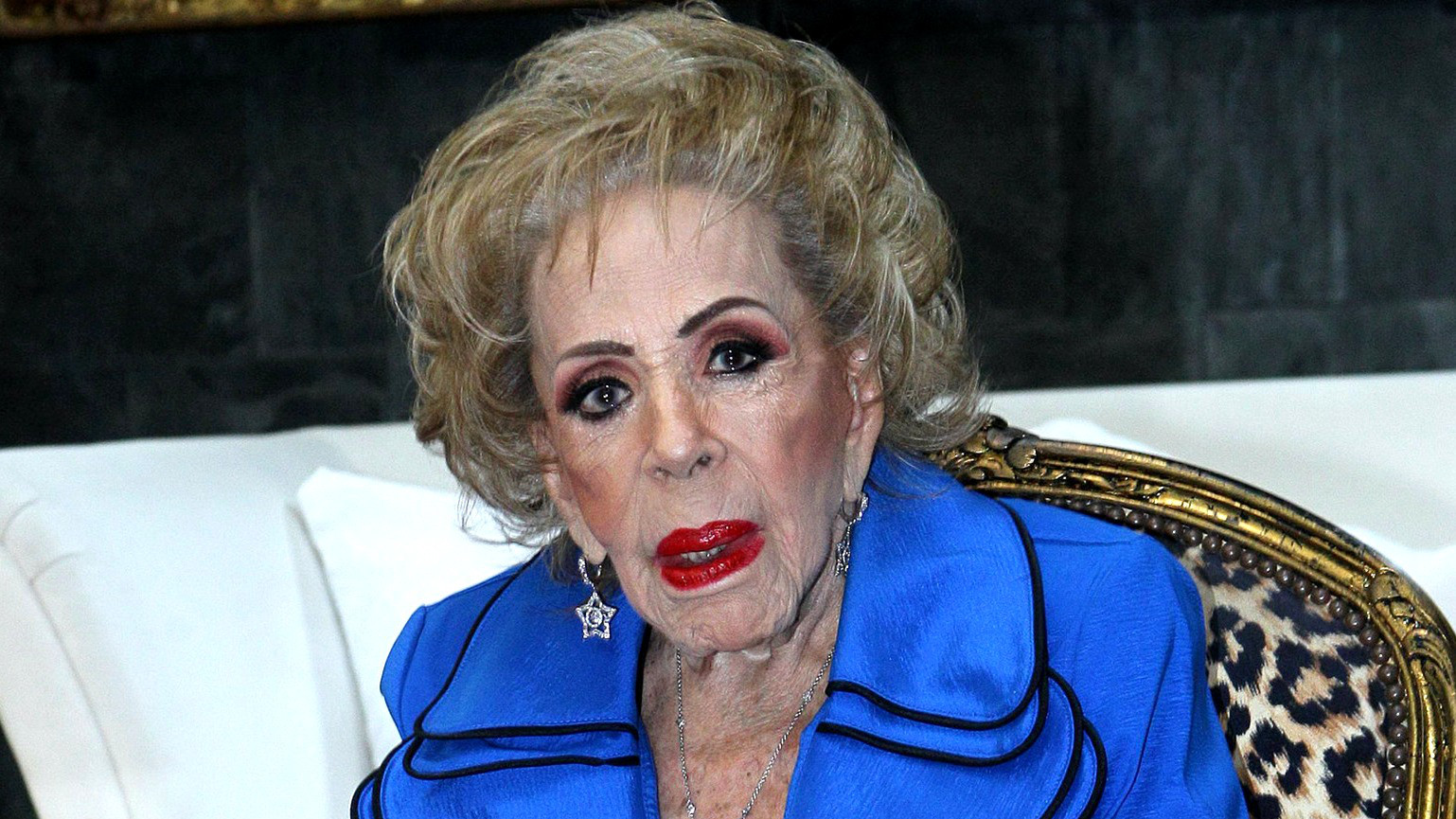 Silvia Pinal celebró sus 93 años en gran festejo con sus hijos | Shows  Despierta América | Univision