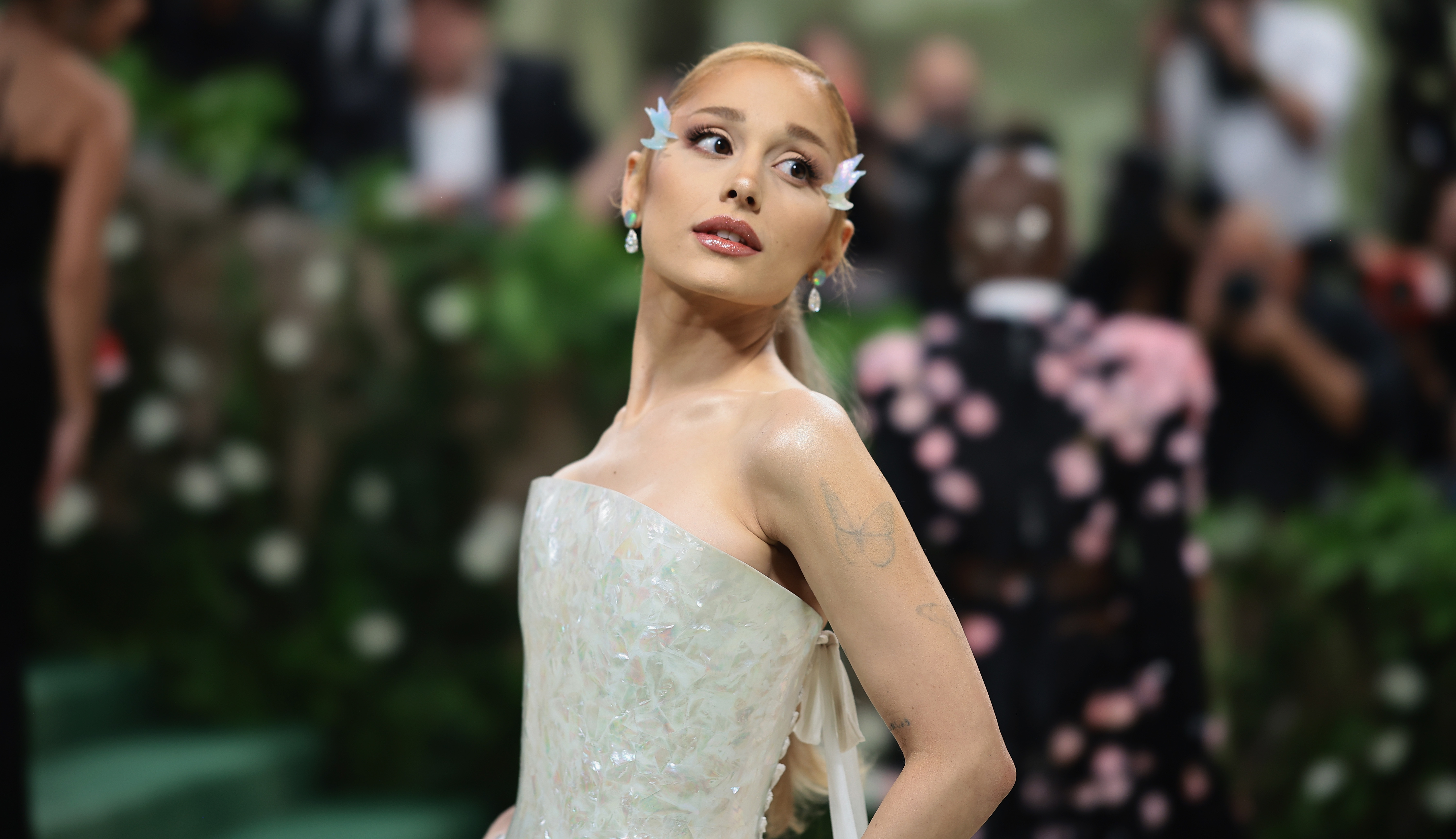 Ariana Grande’s nonna gives ‘Wicked’ her stamp of approval, image size:6000x3459