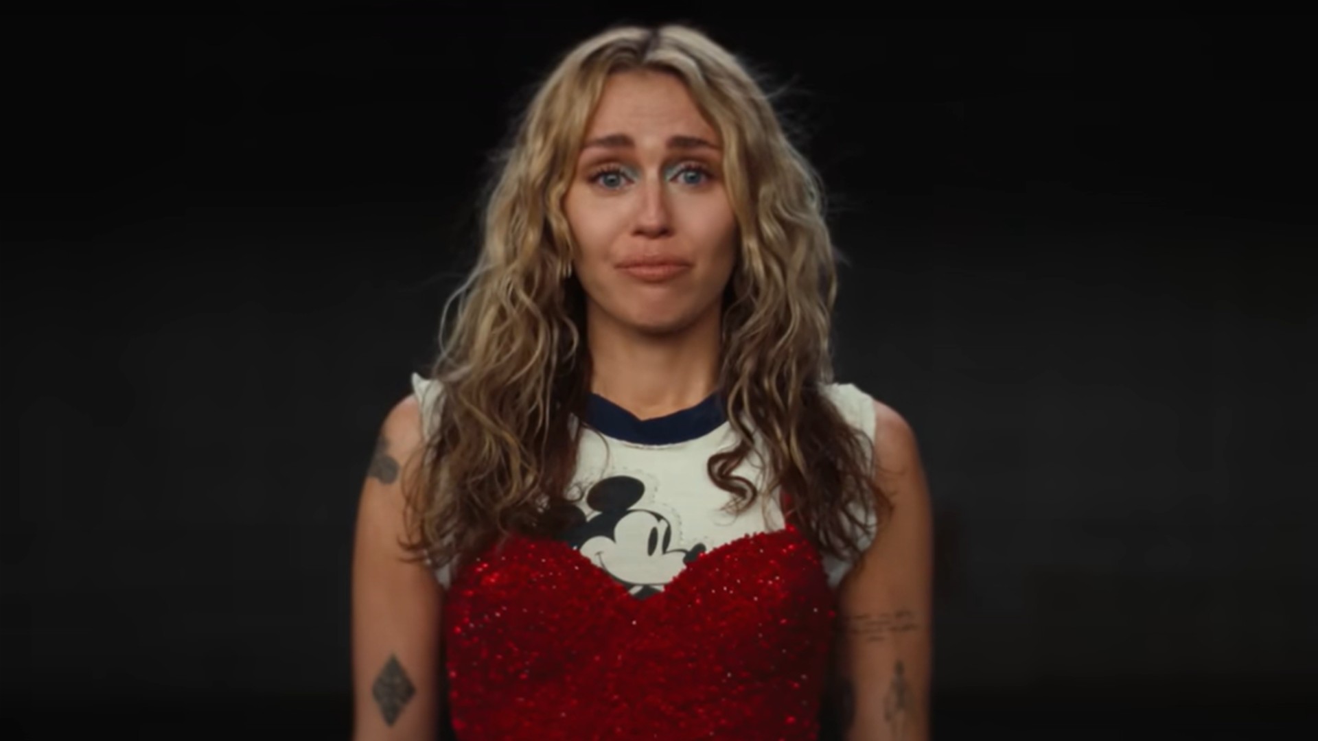 майли сайрус фото 2023. Cyrus used to be. майли сайрус чб. Use to be young miley cyrus перевод. Cyrus used to be.