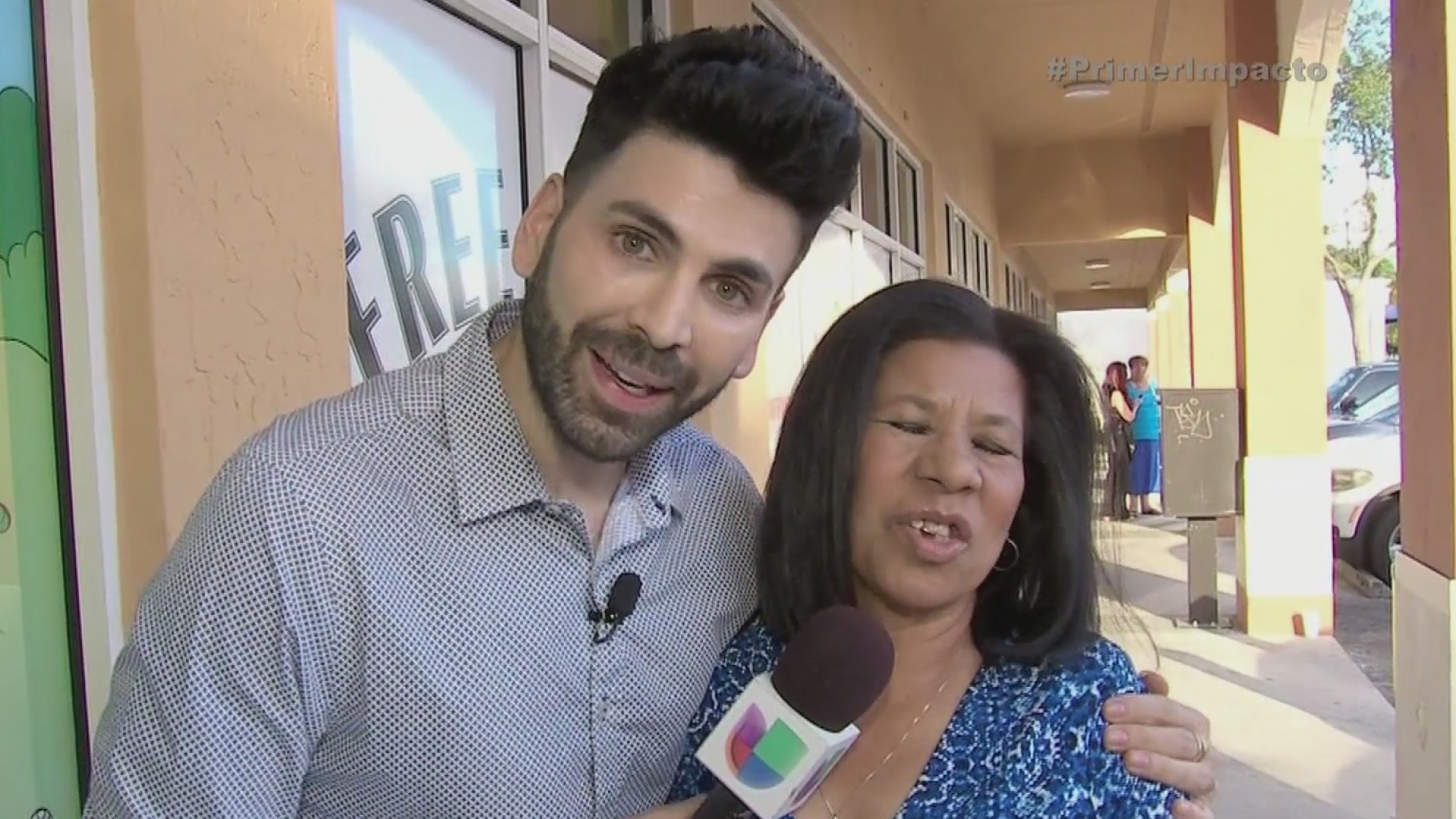 Jomari le da un regalo muy especial a televidente Shows Primer