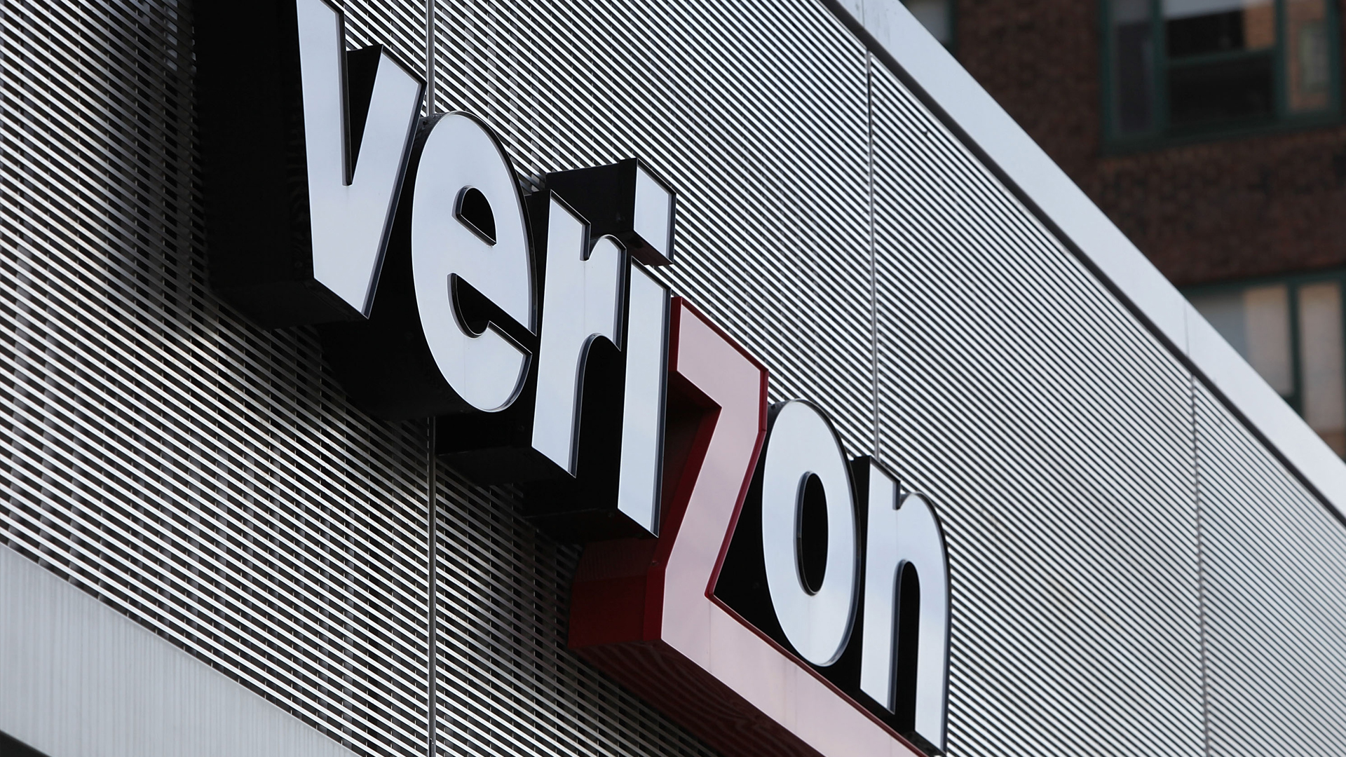 Verizon baja el costo de sus planes móviles Noticias Univision Dinero