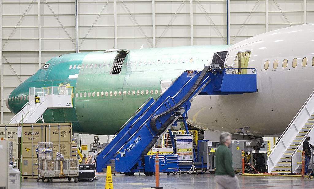 Boeing 747: Entregan el último 'jumbo', el avión que democratizó el ...