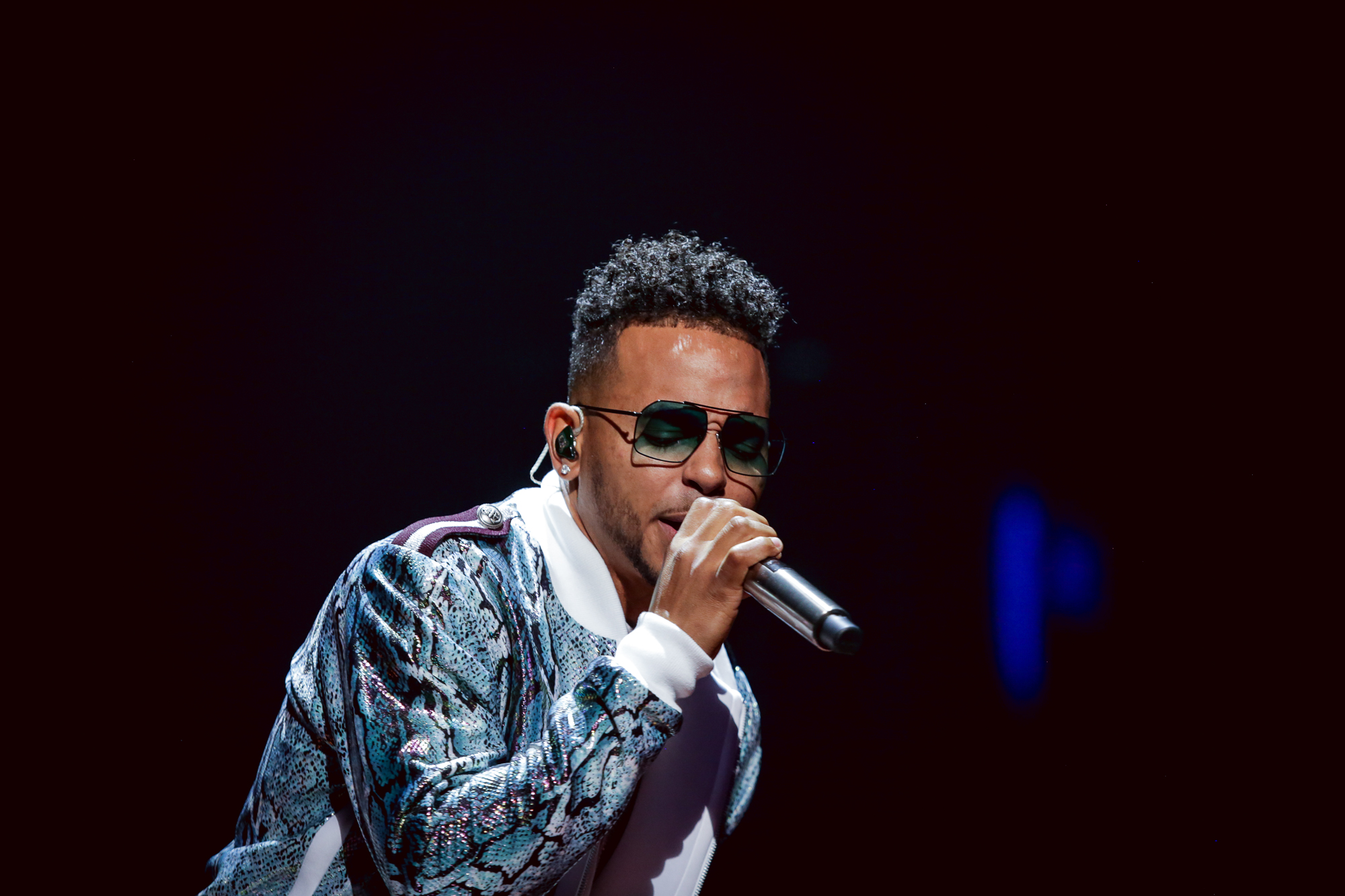 Ozuna fue el gran triunfador de Premio Lo Nuestro 2019. El artista de música urbana se llevó los siguientes galardones:<br/>- Canción pop/rock del año, colaboración pop/rock del año, sencillo del año, colaboración del año y canción del año por el tema'Me Niego', de Reik y en el que colaboró también Wisin. Reik, autores del éxito, recibieron también estos premios. <br/>- Artista masculino del año<br/>- Colaboración 'crossover' del año. Premio compartido con Selena Gómez, Cardi B y Dj Snake, quien es autor del tema 'Taki' (por el que le concedieron este galardon).<br/>- Tour del año: 'Aura Tour'.<br/>El cantante también se alzó con el premio de remix del año por su colaboración en 'Te boté REMIX'. El galardón fue compartido con Bad Bunny, Casper Mágico, Nío García, Nicky Jam y Darrell.