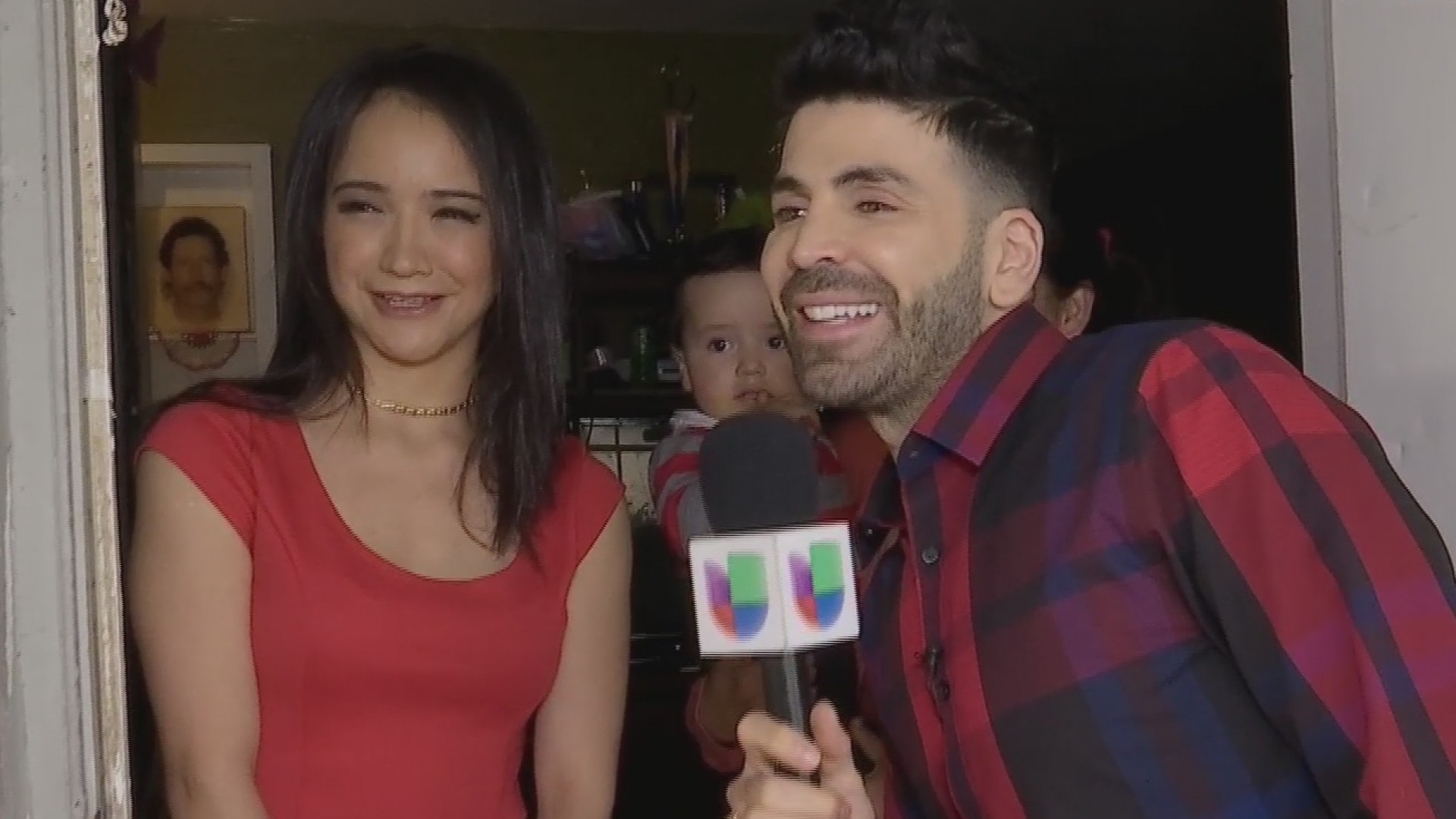 Jomari ayuda a víctima de abandono Shows Primer Impacto Univision